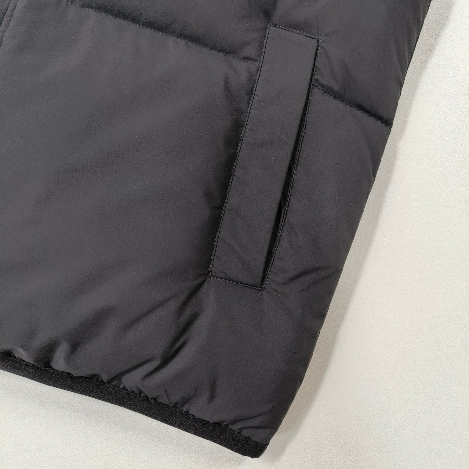 【BURBERRY  公式旗艦店】バーバリー  ダウンジャケット ご好評に付き再入荷！241226