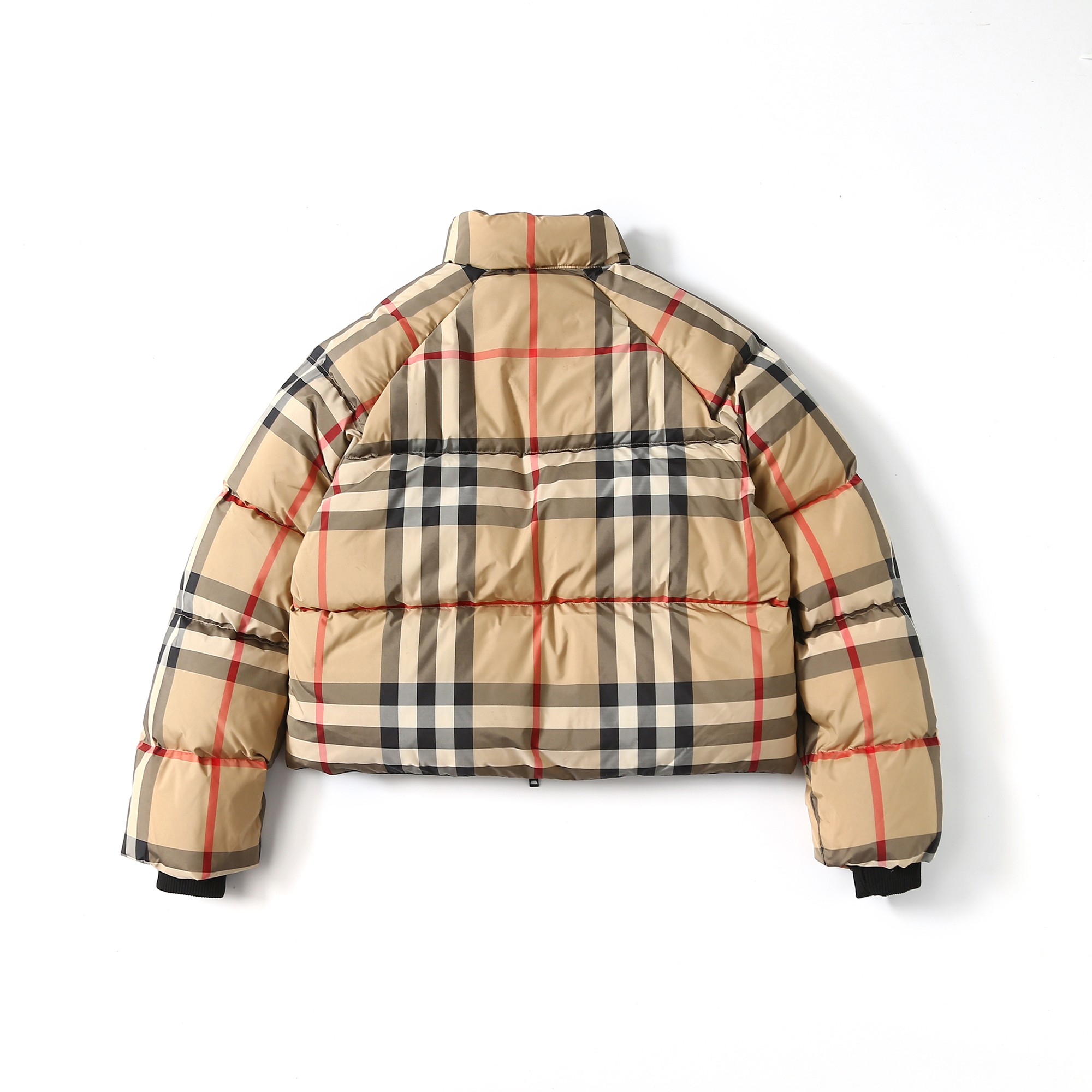 【BURBERRY  公式旗艦店】バーバリー  ダウンジャケット ご好評に付き再入荷！241226