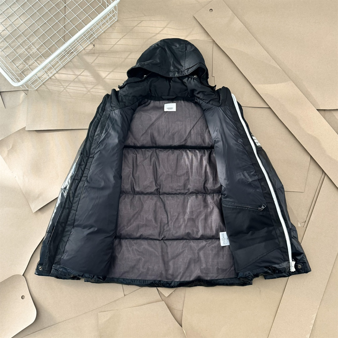 【BURBERRY  公式旗艦店】バーバリー  ダウンジャケット ご好評に付き再入荷！241226