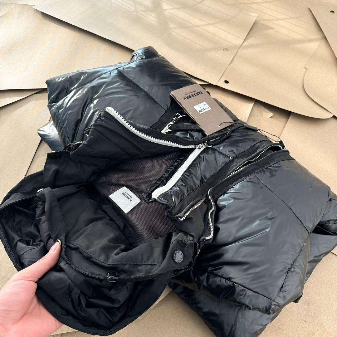 【BURBERRY  公式旗艦店】バーバリー  ダウンジャケット ご好評に付き再入荷！241226