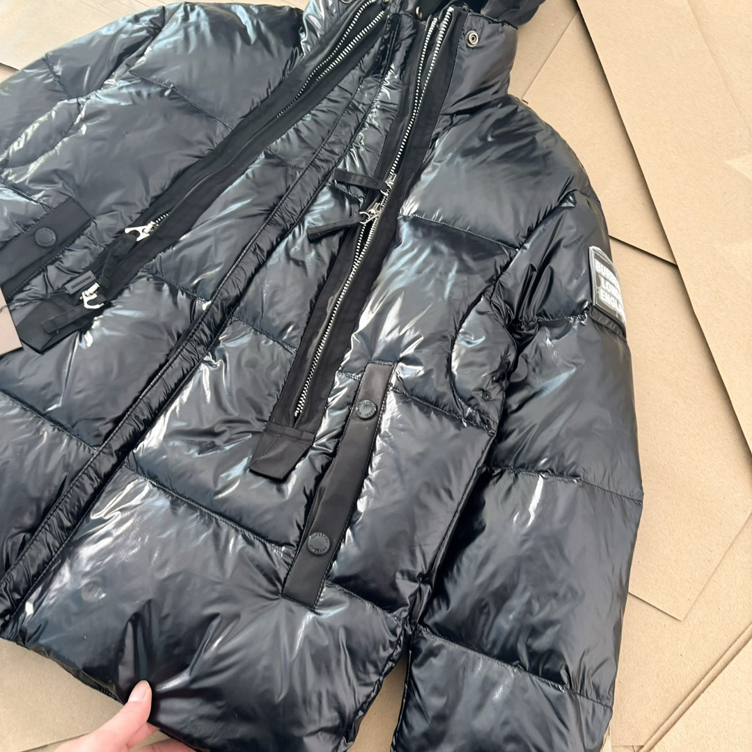 【BURBERRY  公式旗艦店】バーバリー  ダウンジャケット ご好評に付き再入荷！241226