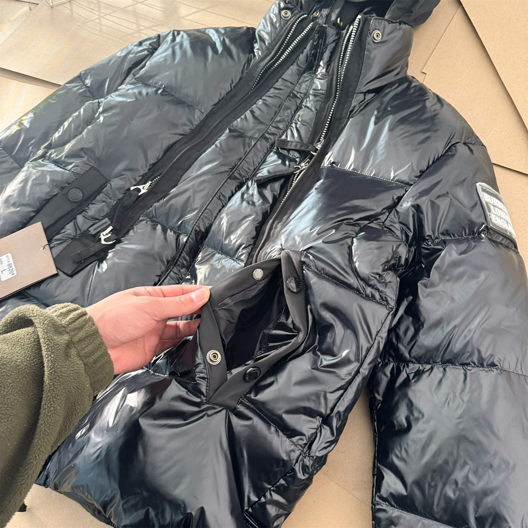 【BURBERRY  公式旗艦店】バーバリー  ダウンジャケット ご好評に付き再入荷！241226
