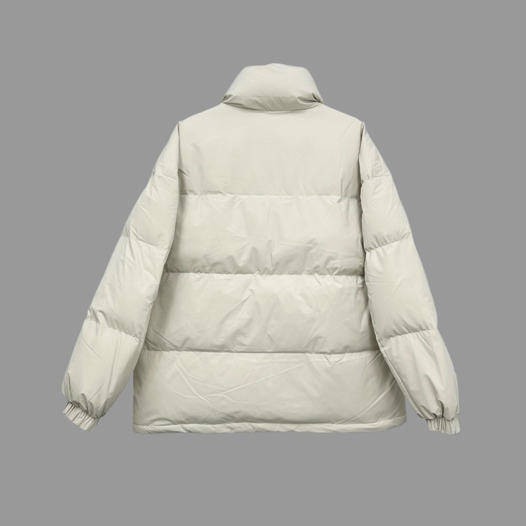 【Canada Goose  公式旗艦店】 カナダグース  ダウンジャケット ご好評に付き再入荷！241227