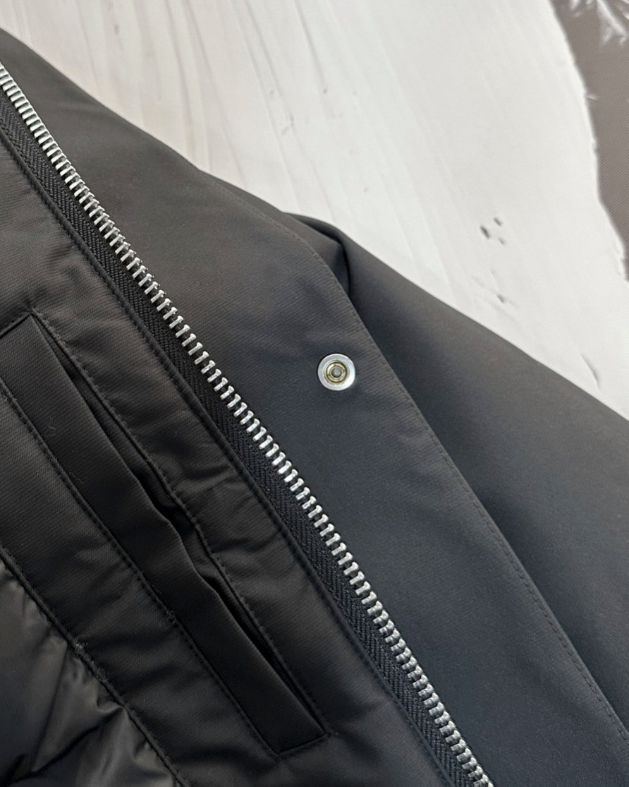 【PRADA  公式旗艦店】プラダ  ダウンジャケット好評に付き再入荷！241227