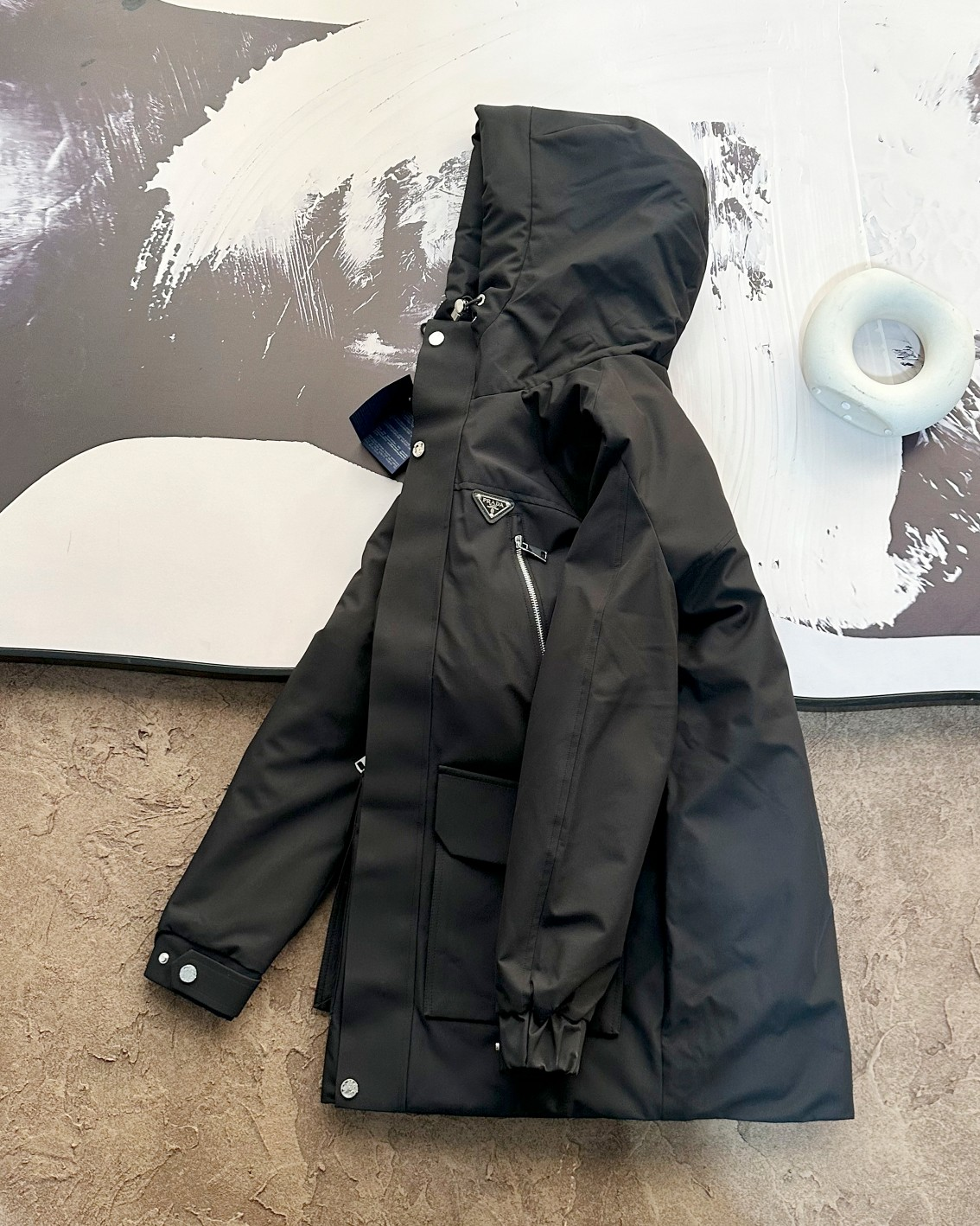 【PRADA  公式旗艦店】プラダ  ダウンジャケット好評に付き再入荷！241227