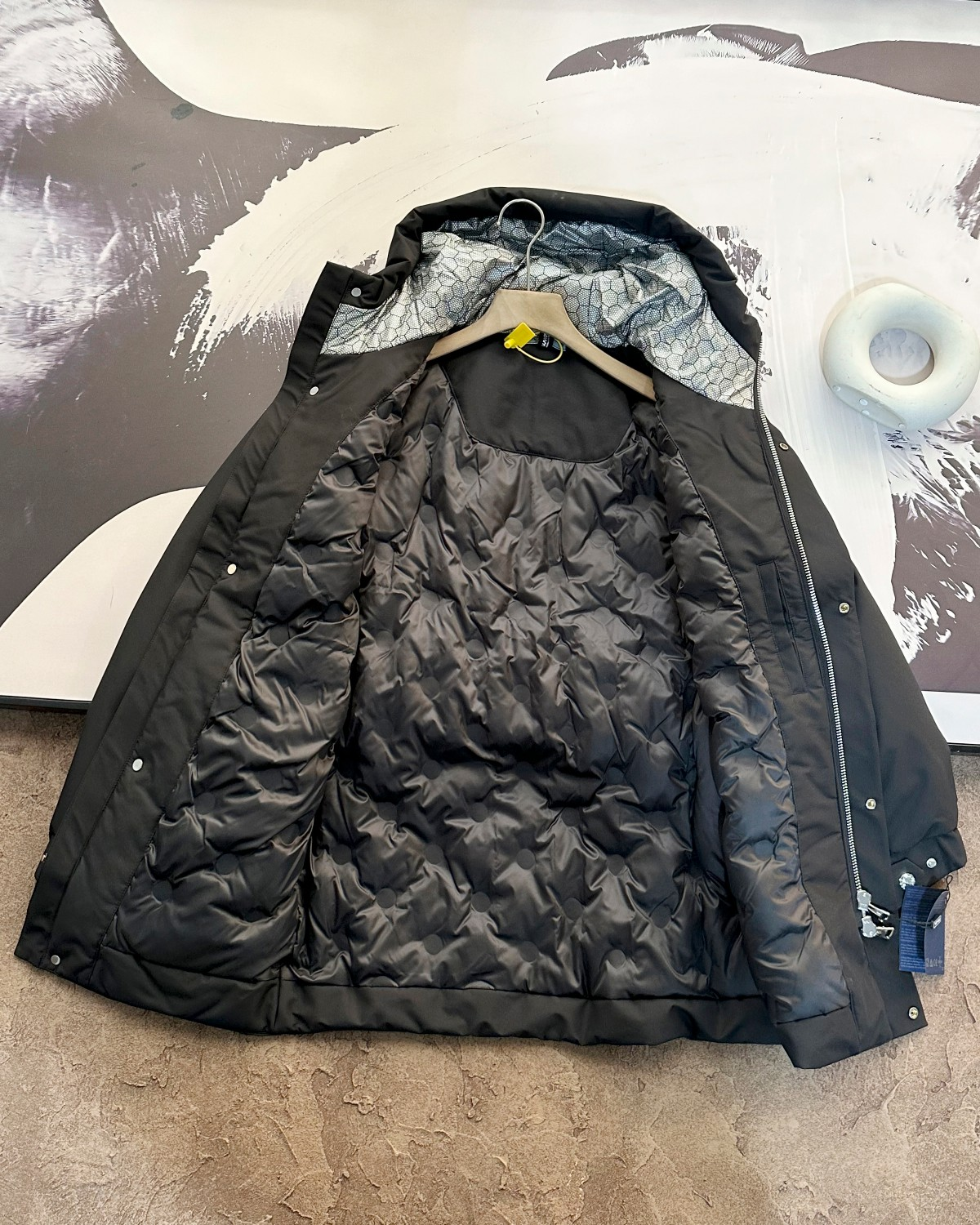 【PRADA  公式旗艦店】プラダ  ダウンジャケット好評に付き再入荷！241227