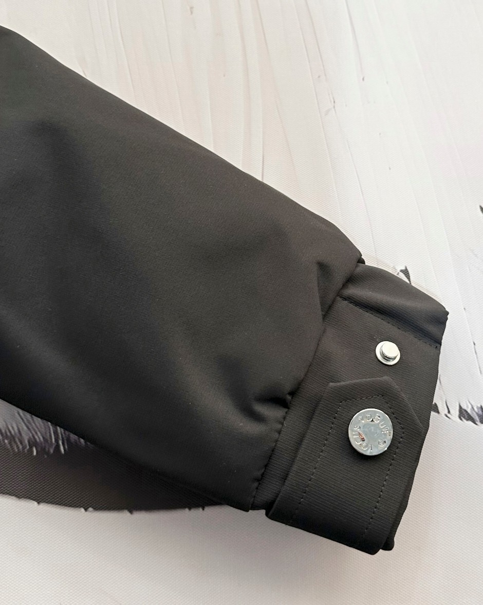 【PRADA  公式旗艦店】プラダ  ダウンジャケット好評に付き再入荷！241227