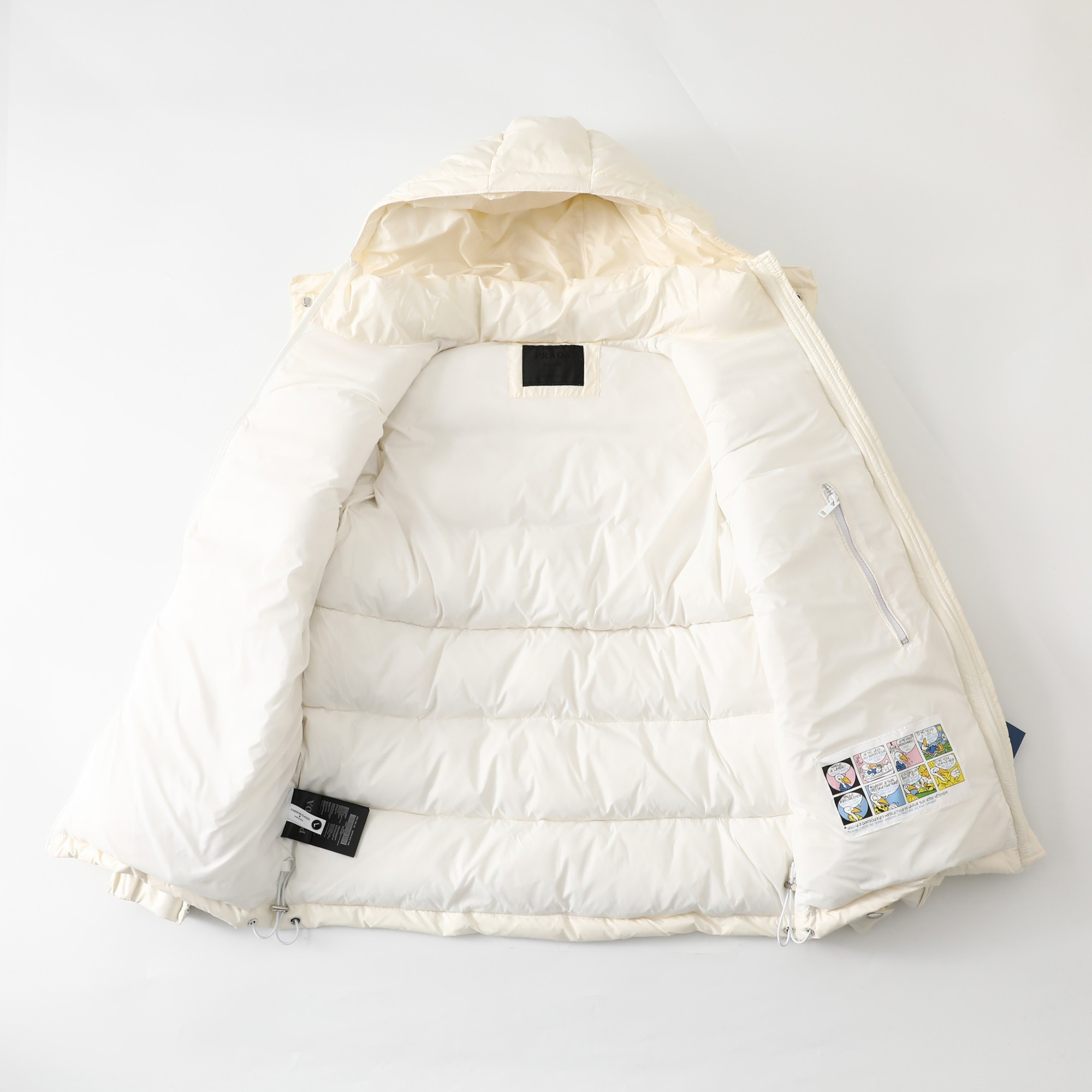 【PRADA  公式旗艦店】プラダ  ダウンジャケット好評に付き再入荷！241227