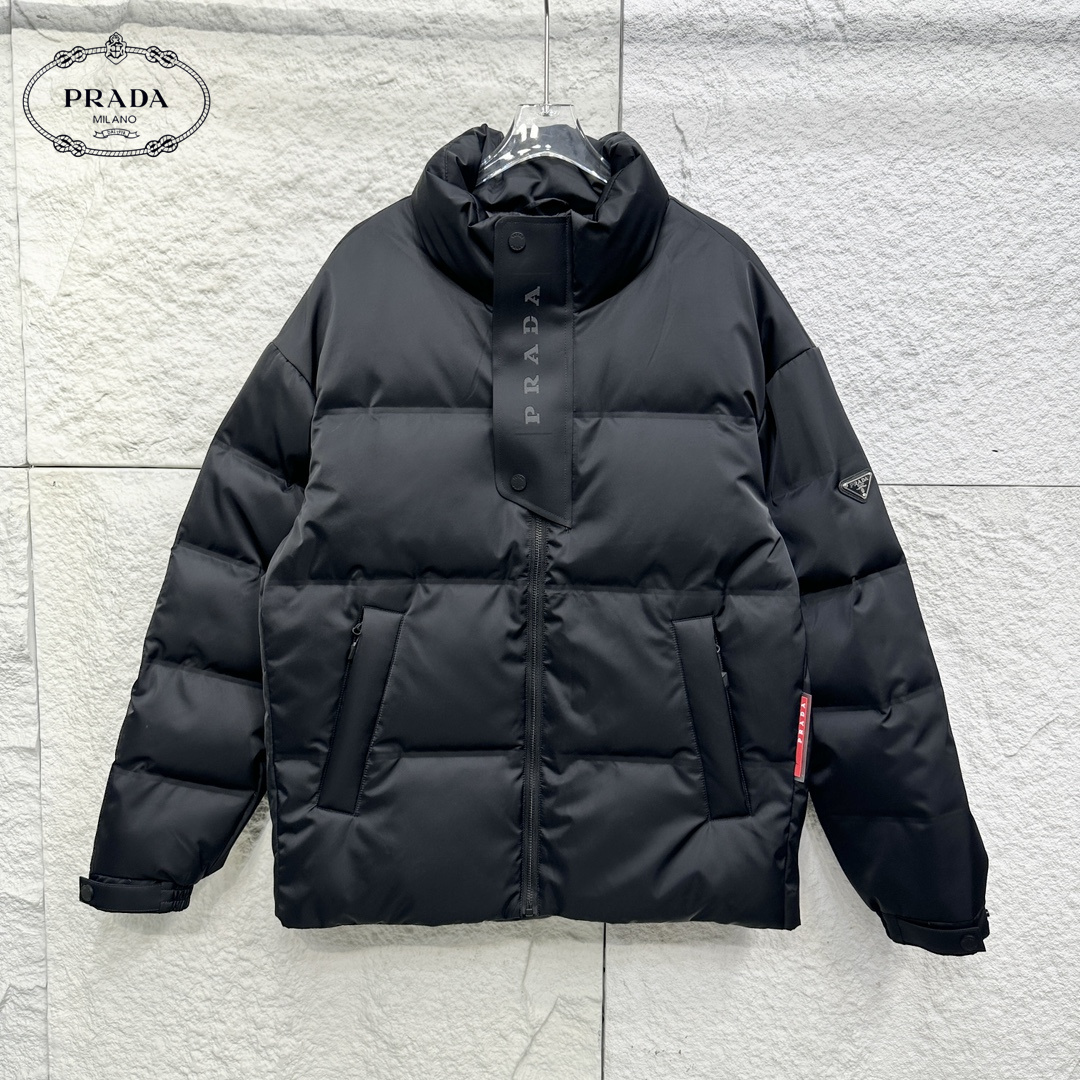 【PRADA  公式旗艦店】プラダ  ダウンジャケット好評に付き再入荷！241227