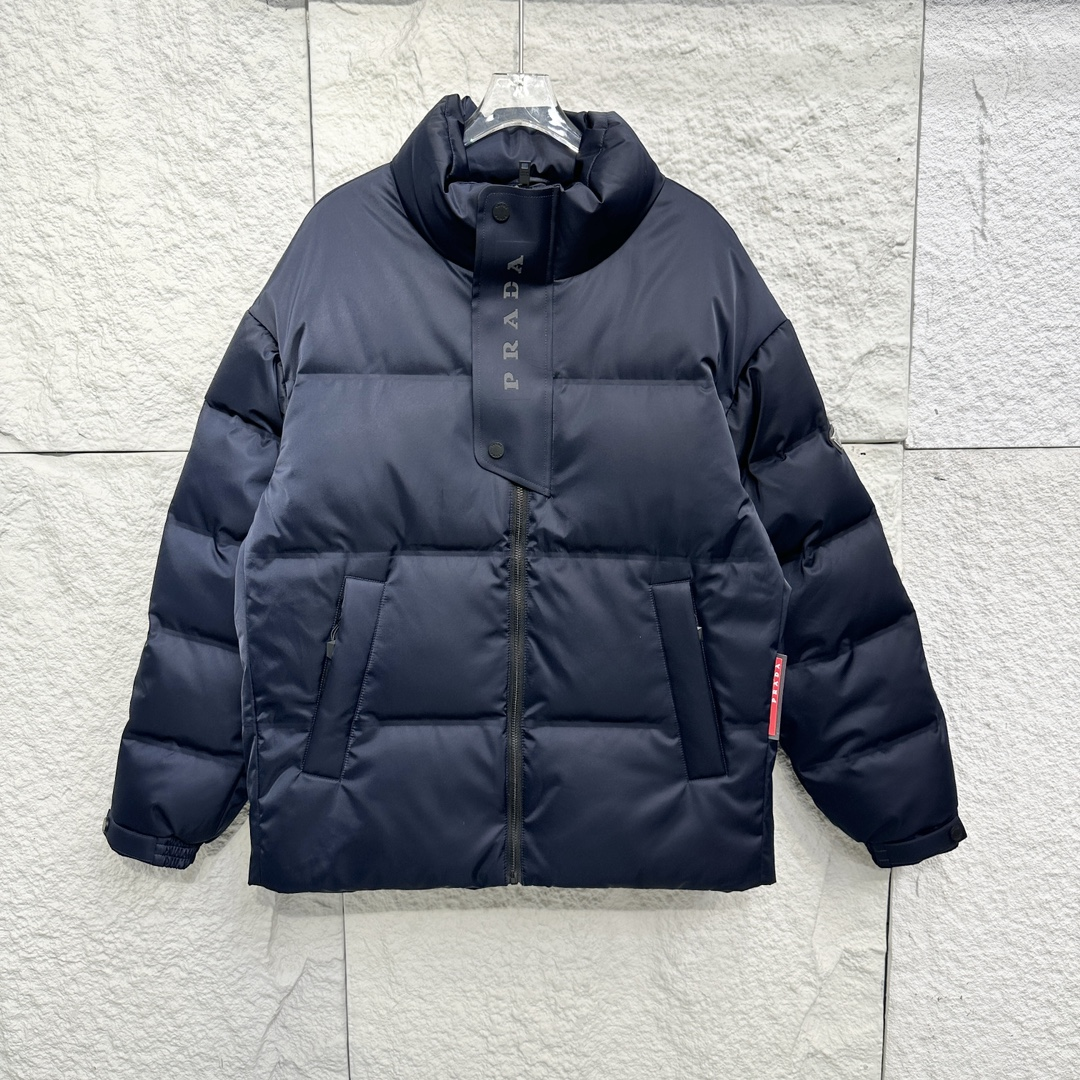 【PRADA  公式旗艦店】プラダ  ダウンジャケット好評に付き再入荷！241227