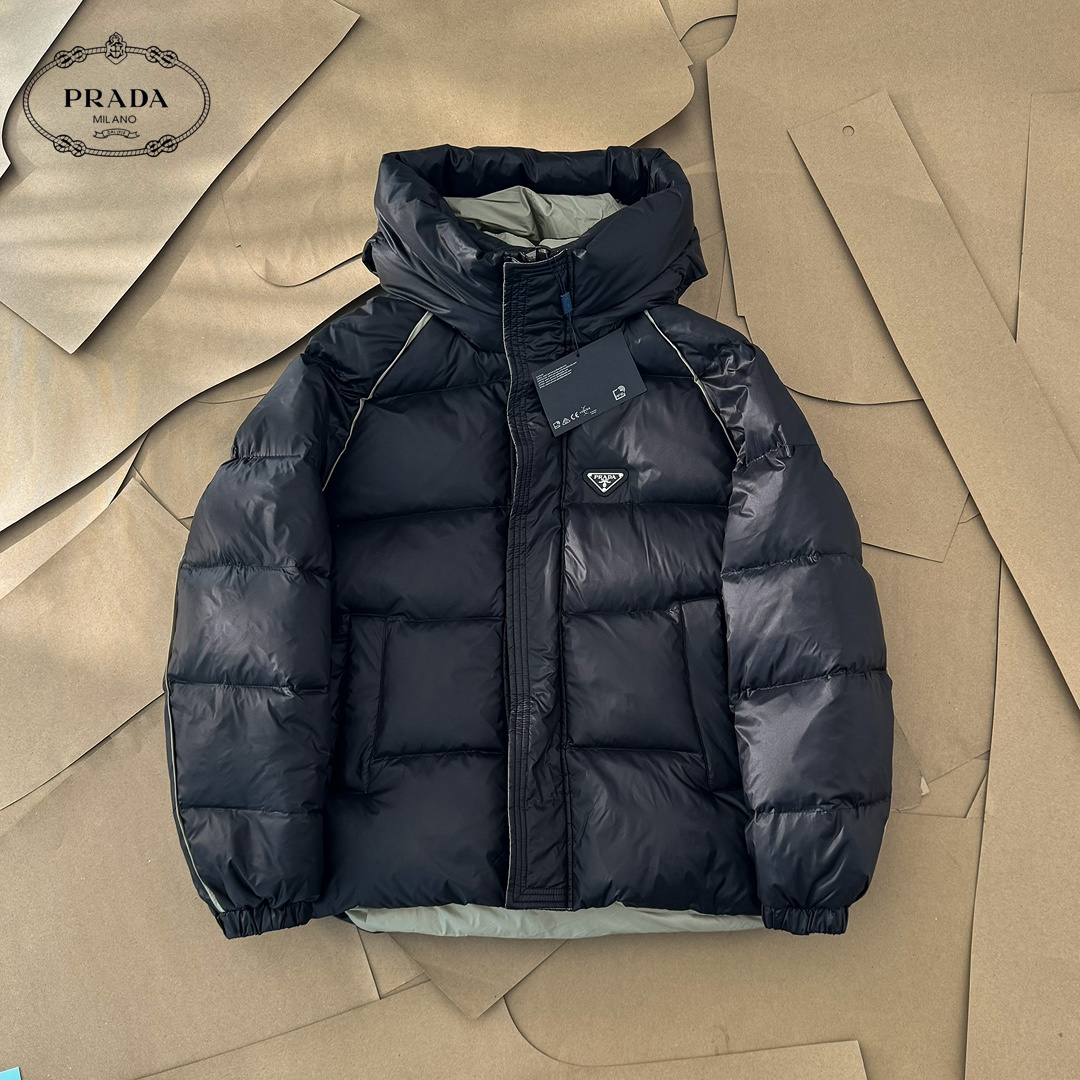 【PRADA  公式旗艦店】プラダ  ダウンジャケット好評に付き再入荷！241227