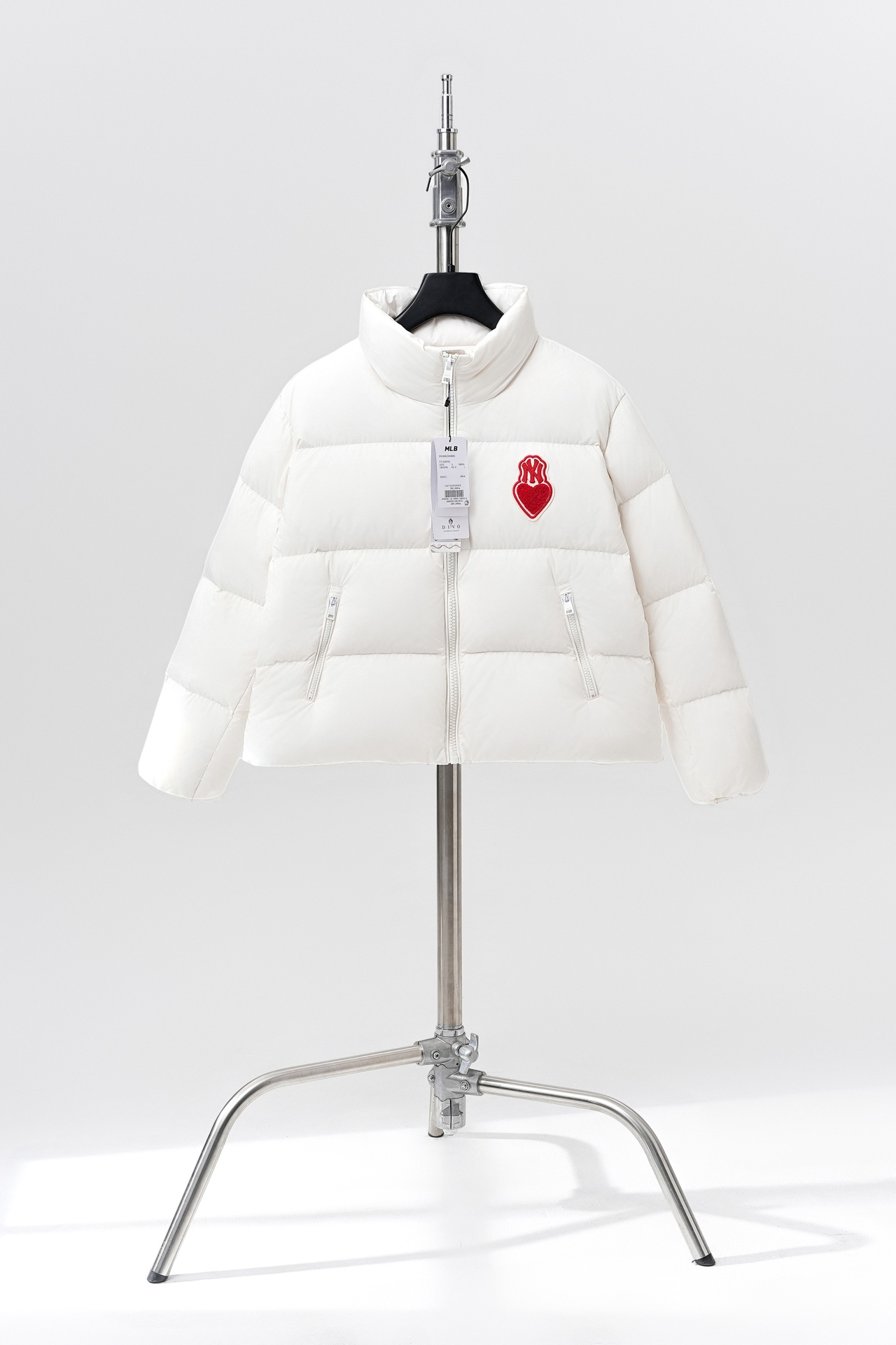 【MLB  公式旗艦店】ヤンキース  ダウンジャケット好評に付き再入荷！241227