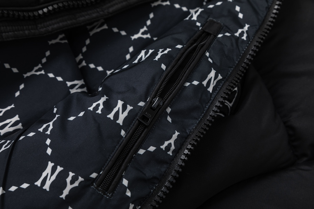 【MLB  公式旗艦店】ヤンキース  ダウンジャケット好評に付き再入荷！241227