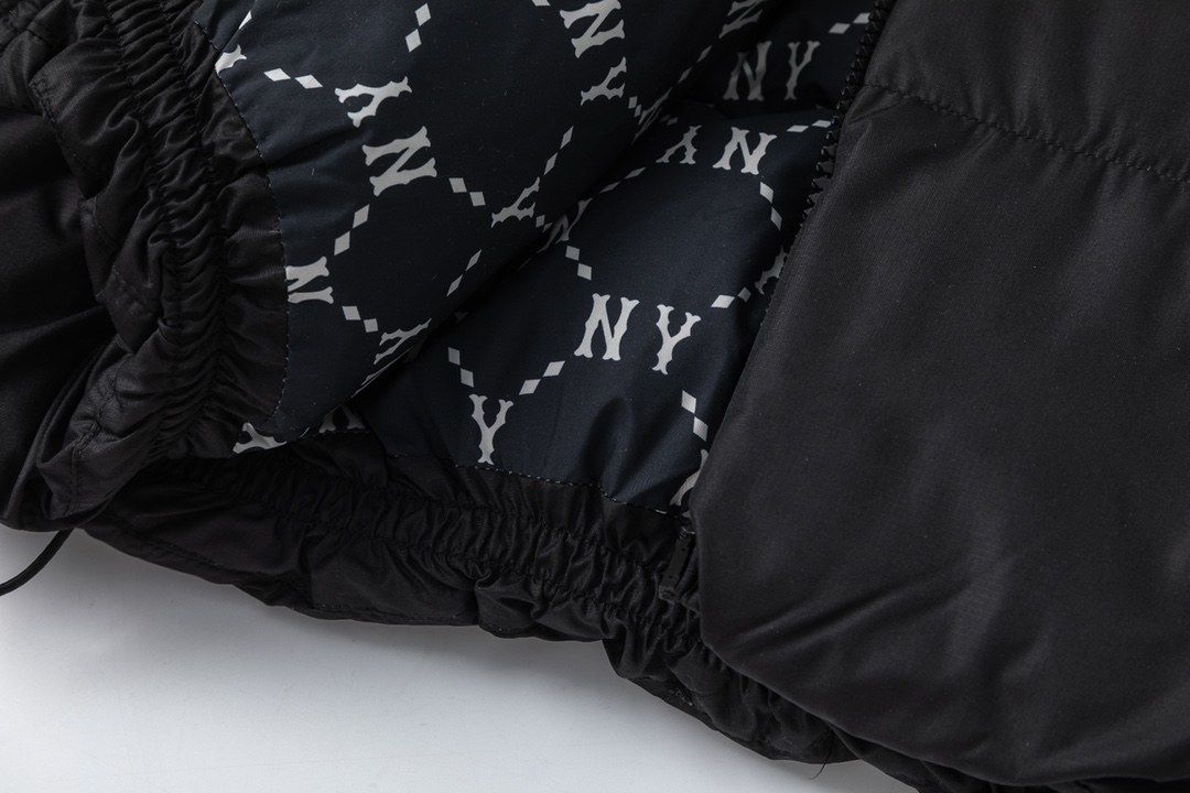 【MLB  公式旗艦店】ヤンキース  ダウンジャケット好評に付き再入荷！241227