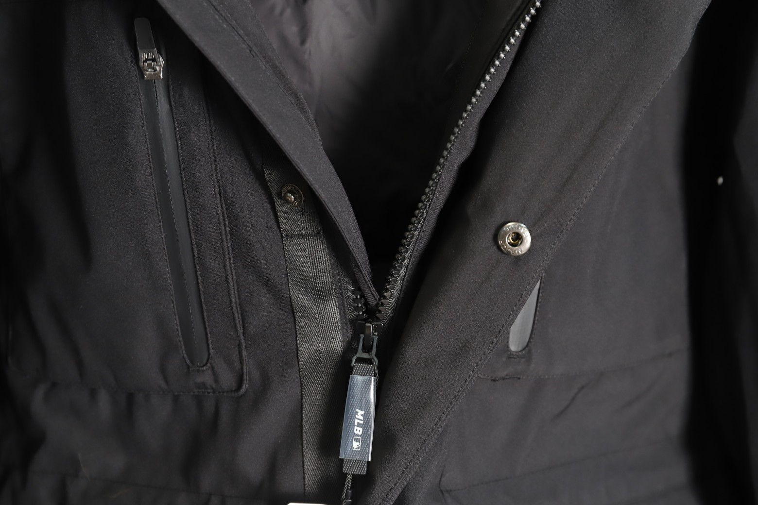 【MLB  公式旗艦店】ヤンキース  ダウンジャケット好評に付き再入荷！241227