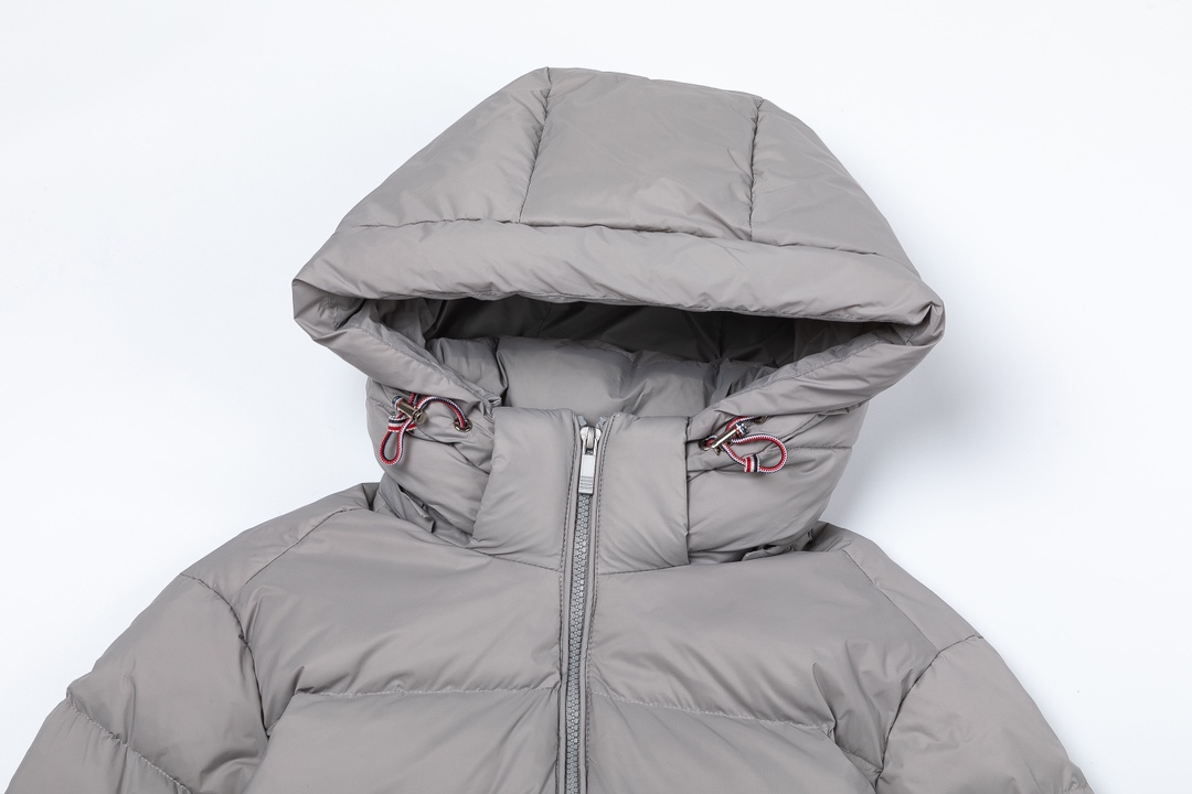 【ThomBrowne  公式旗艦店】 ダウンジャケット ご好評に付き再入荷！241228