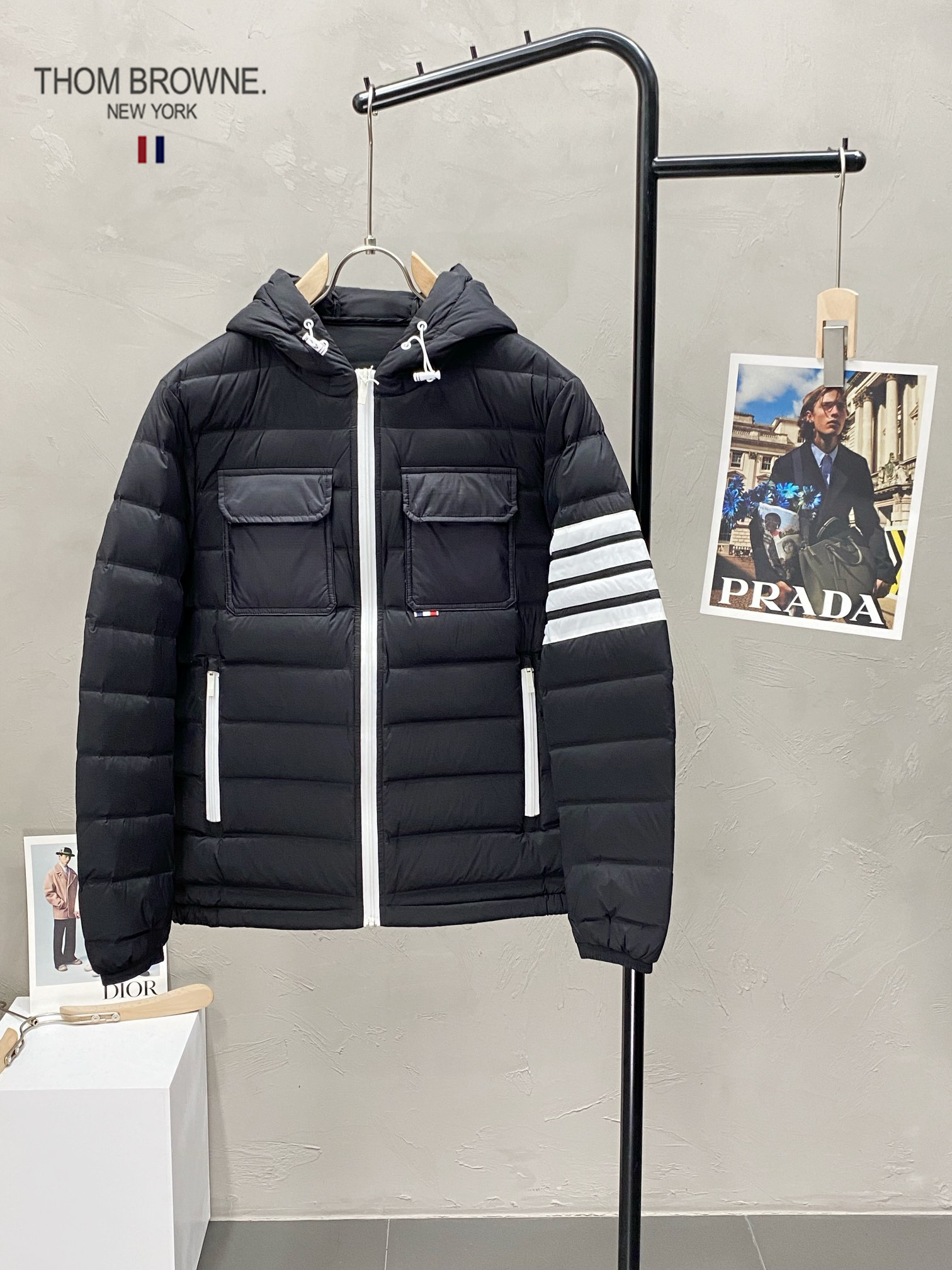 【Miumiu  公式旗艦店】ミュウミュウ ダウンジャケット ご好評に付き再入荷！241228