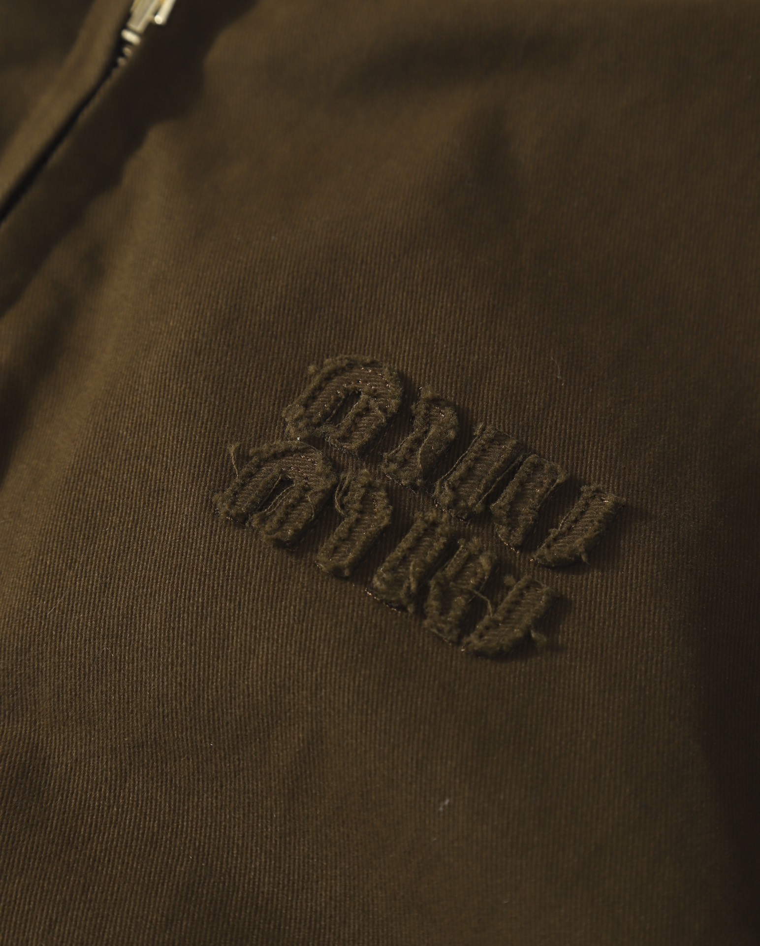 【Miumiu  公式旗艦店】ミュウミュウ ダウンジャケット ご好評に付き再入荷！241228