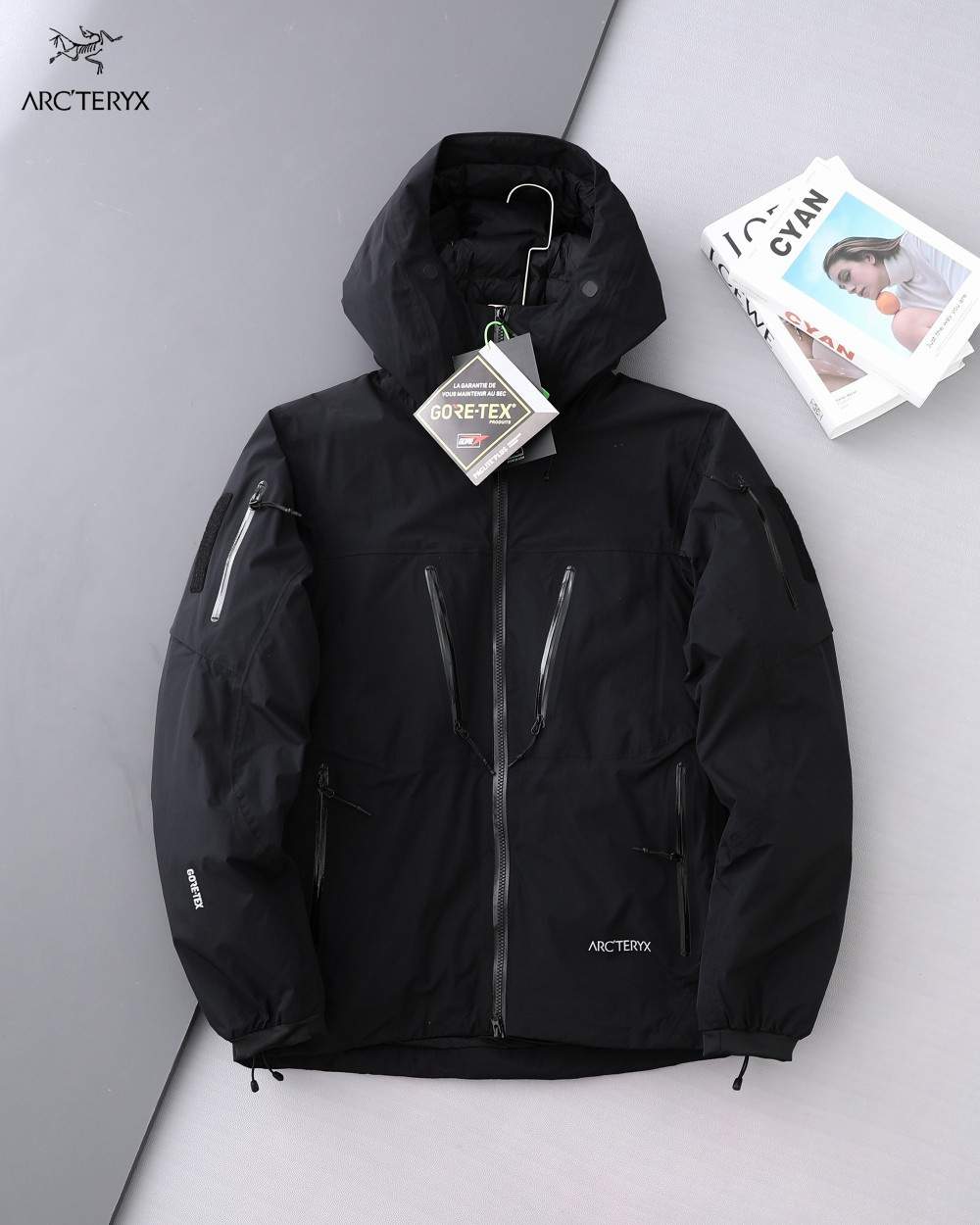 【ARCTERYX   公式旗艦店】 アークテリクス  ダウンジャケット ご好評に付き再入荷！  241228