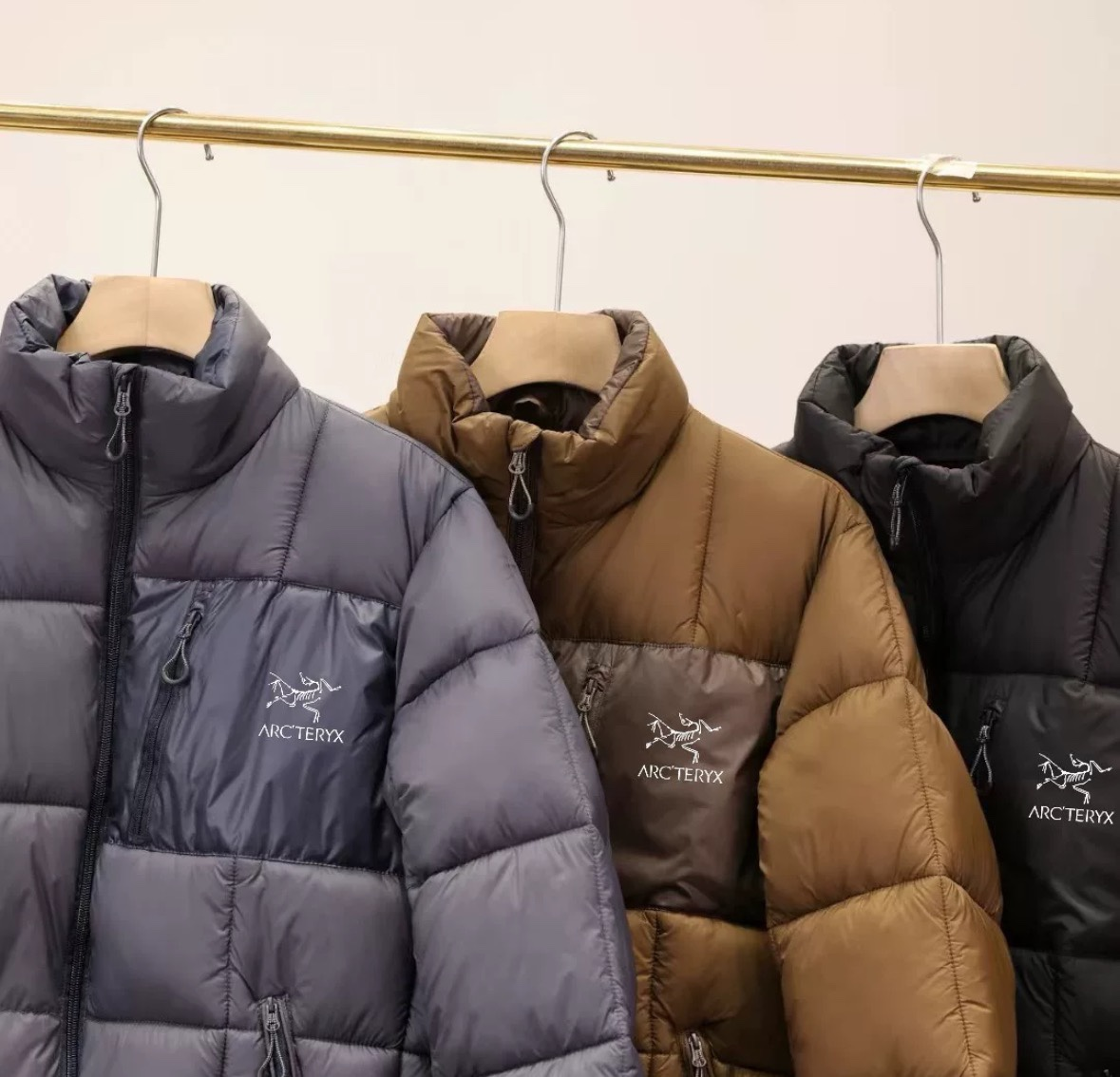 【ARCTERYX   公式旗艦店】 アークテリクス  ダウンジャケット ご好評に付き再入荷！  241228