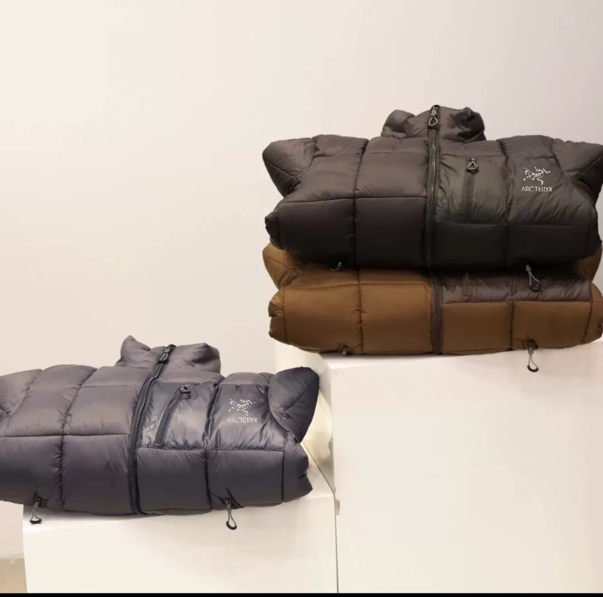 【ARCTERYX   公式旗艦店】 アークテリクス  ダウンジャケット ご好評に付き再入荷！  241228