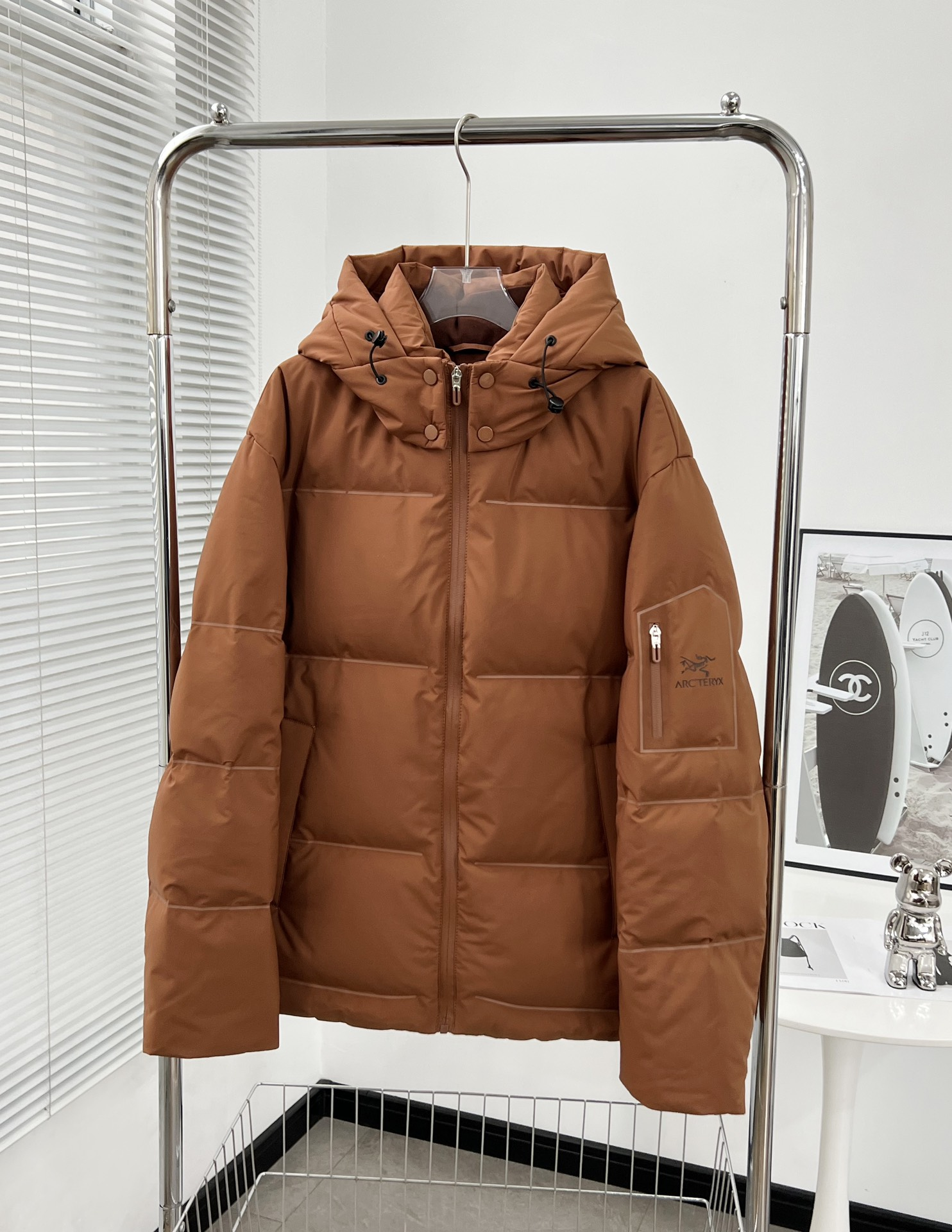 【ARCTERYX   公式旗艦店】 アークテリクス  ダウンジャケット ご好評に付き再入荷！  241228