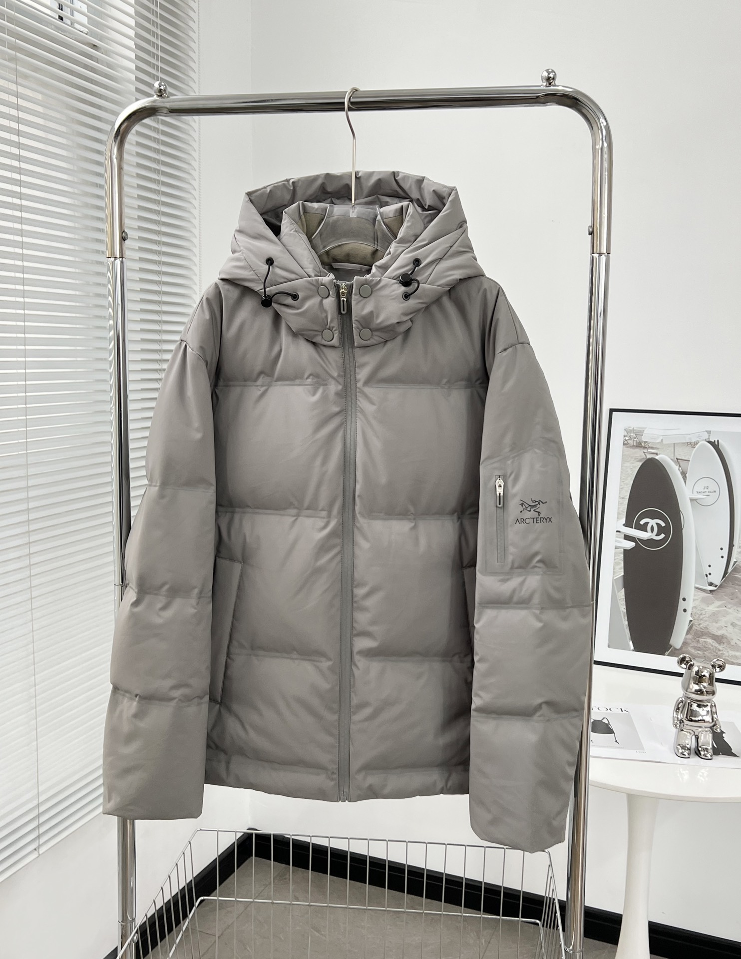 【ARCTERYX   公式旗艦店】 アークテリクス  ダウンジャケット ご好評に付き再入荷！  241228