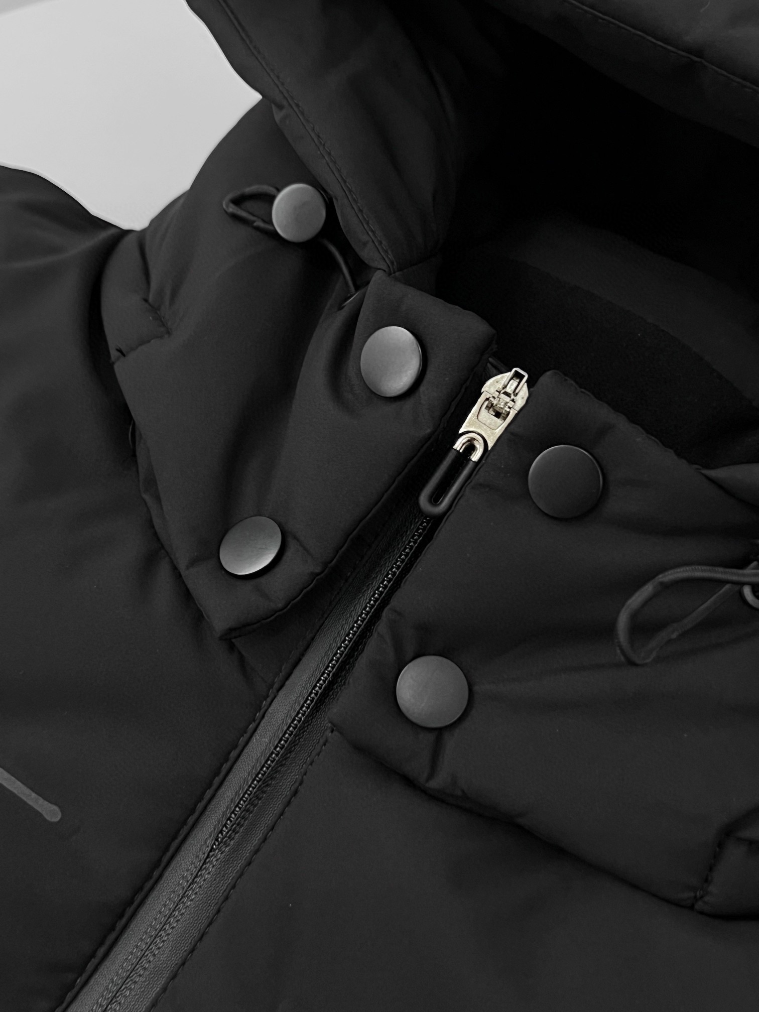 【ARCTERYX   公式旗艦店】 アークテリクス  ダウンジャケット ご好評に付き再入荷！  241228