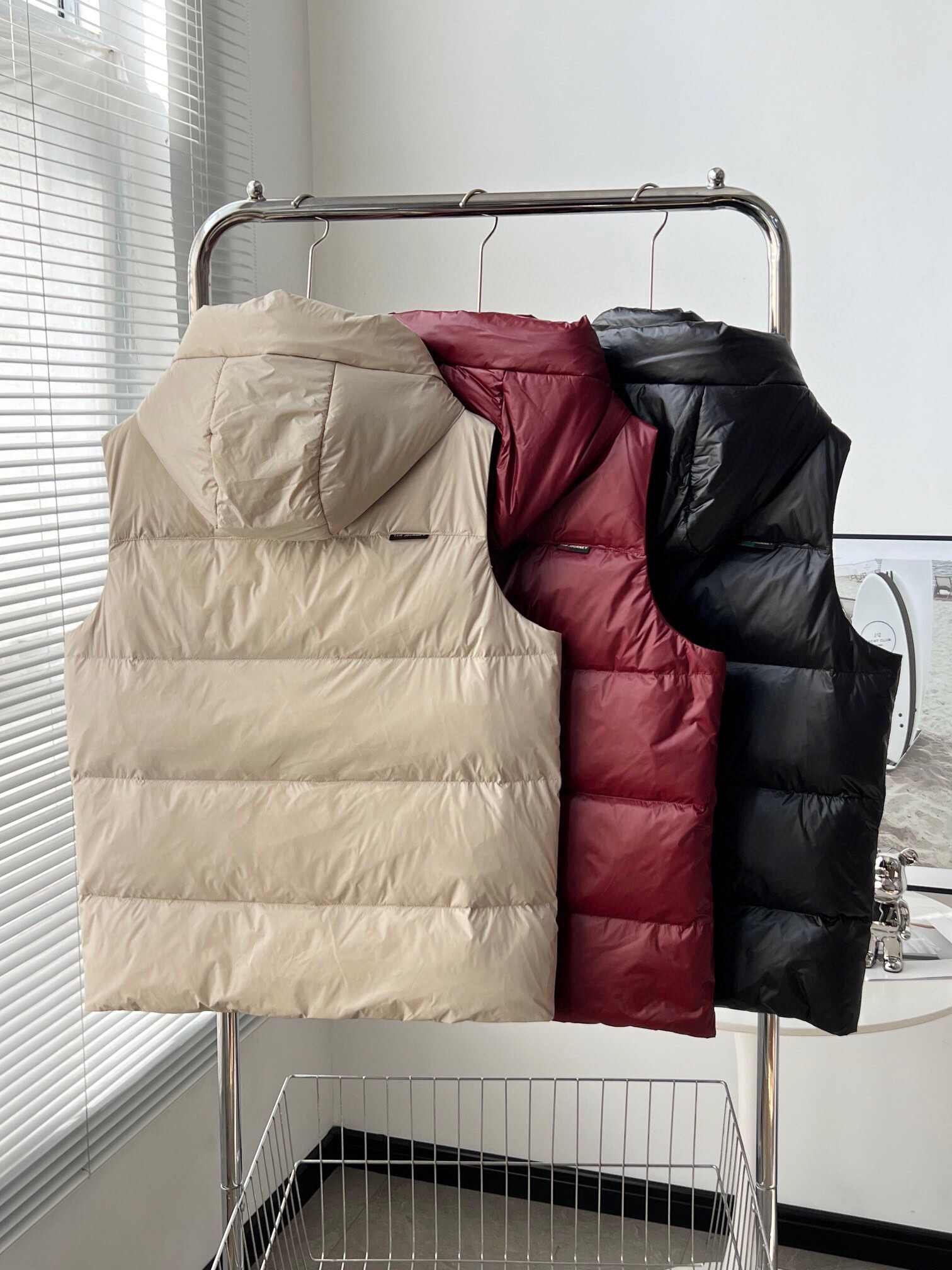 【ARCTERYX   公式旗艦店】 アークテリクス  ダウンジャケット ご好評に付き再入荷！  241228