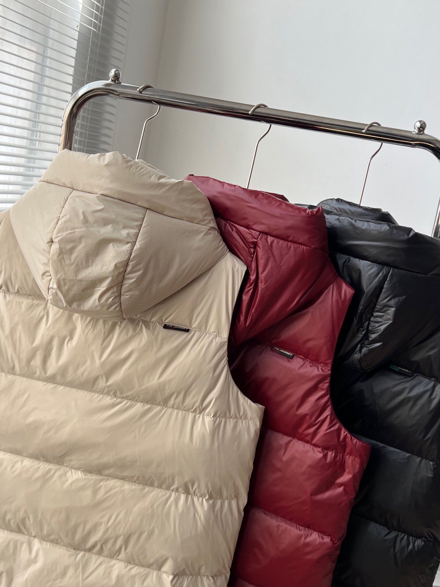 【ARCTERYX   公式旗艦店】 アークテリクス  ダウンジャケット ご好評に付き再入荷！  241228