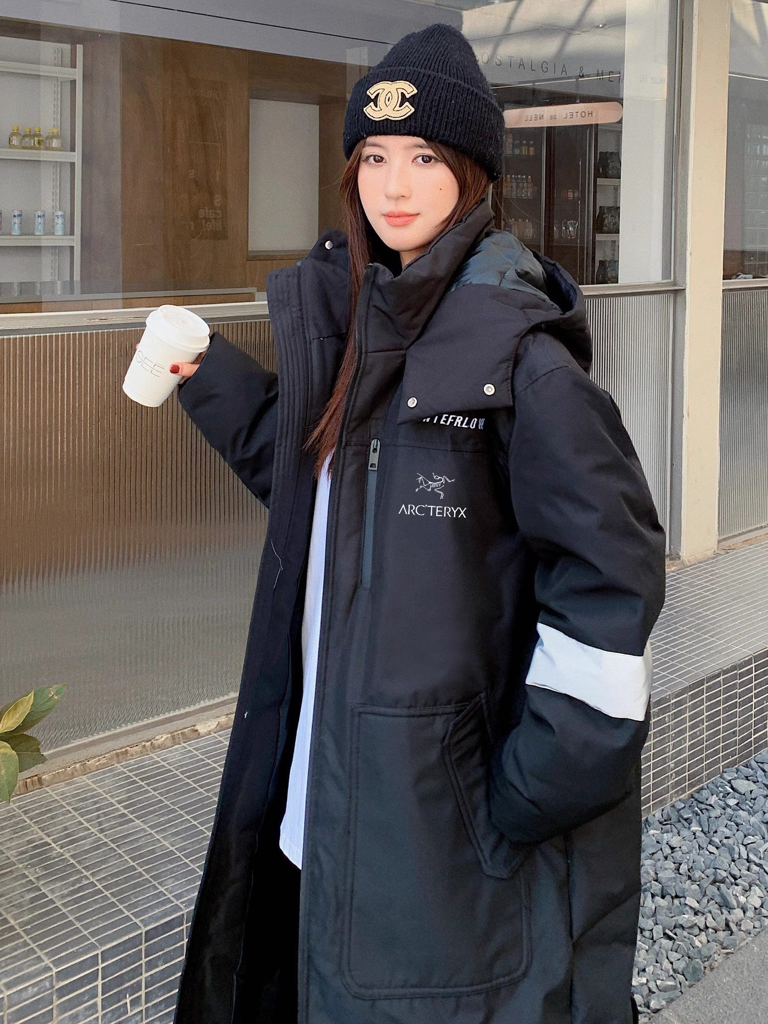 【ARCTERYX   公式旗艦店】 アークテリクス  ダウンベスト  ご好評に付き再入荷！  241228