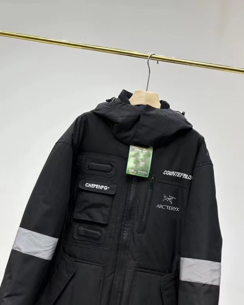 【ARCTERYX   公式旗艦店】 アークテリクス  ダウンベスト  ご好評に付き再入荷！  241228