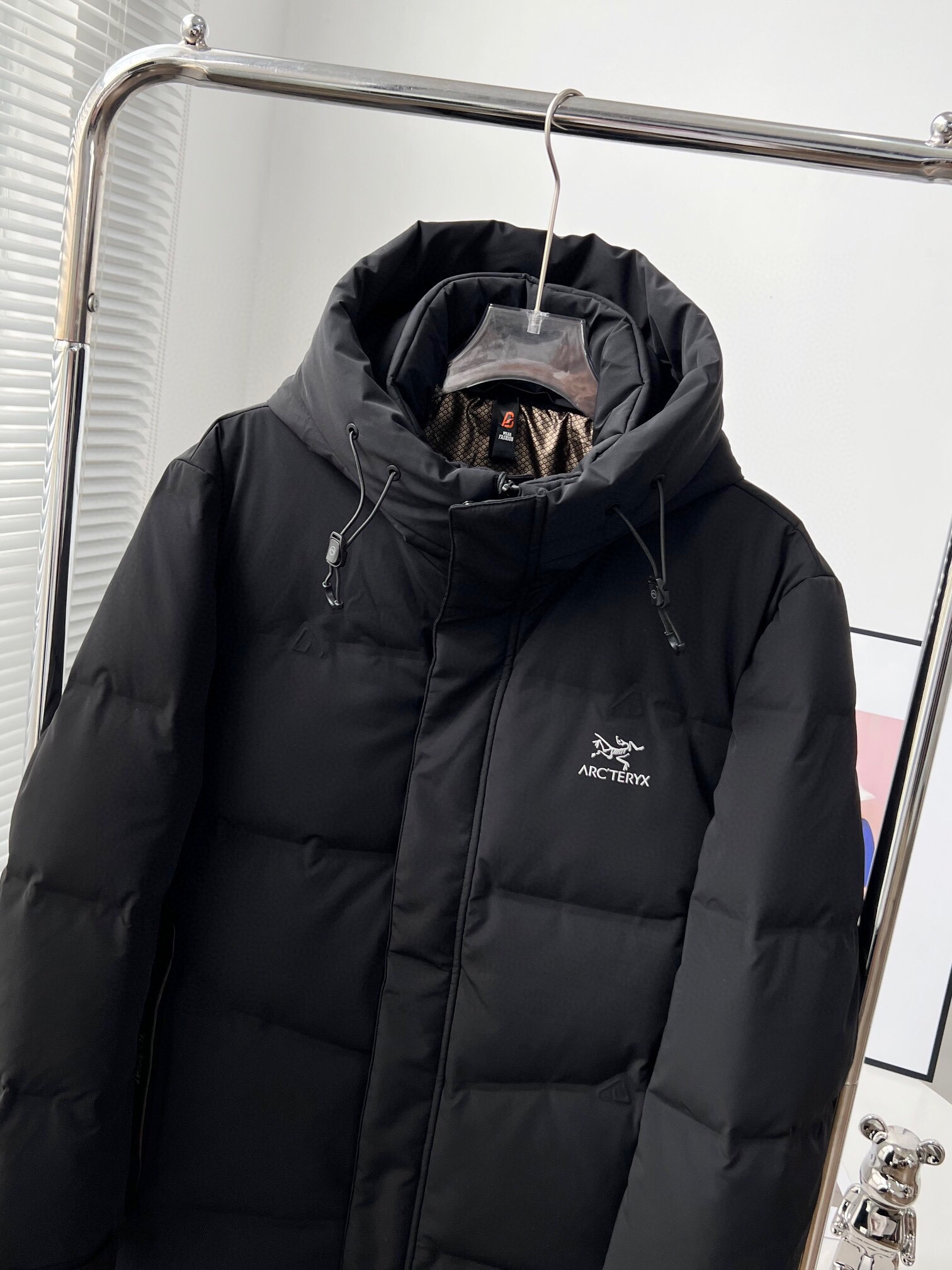 【ARCTERYX   公式旗艦店】 アークテリクス   ダウンジャケット  ご好評に付き再入荷！  241228