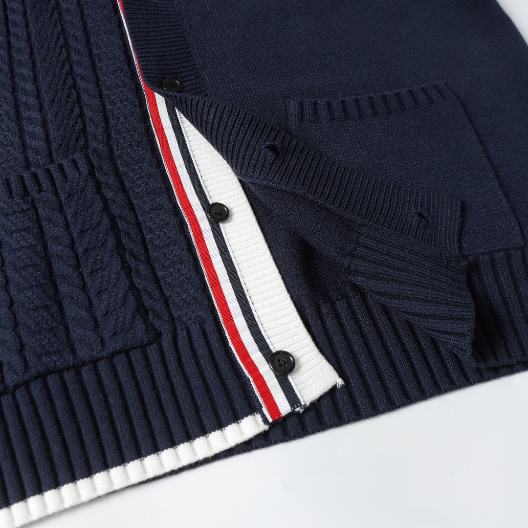 【ThomBrowne   公式旗艦店】トムブラウン  セーター   ご好評に付き再入荷！241230