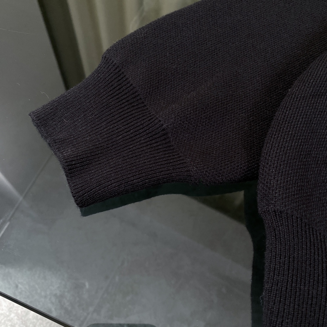 【ThomBrowne   公式旗艦店】トムブラウン  セーター   ご好評に付き再入荷！241230