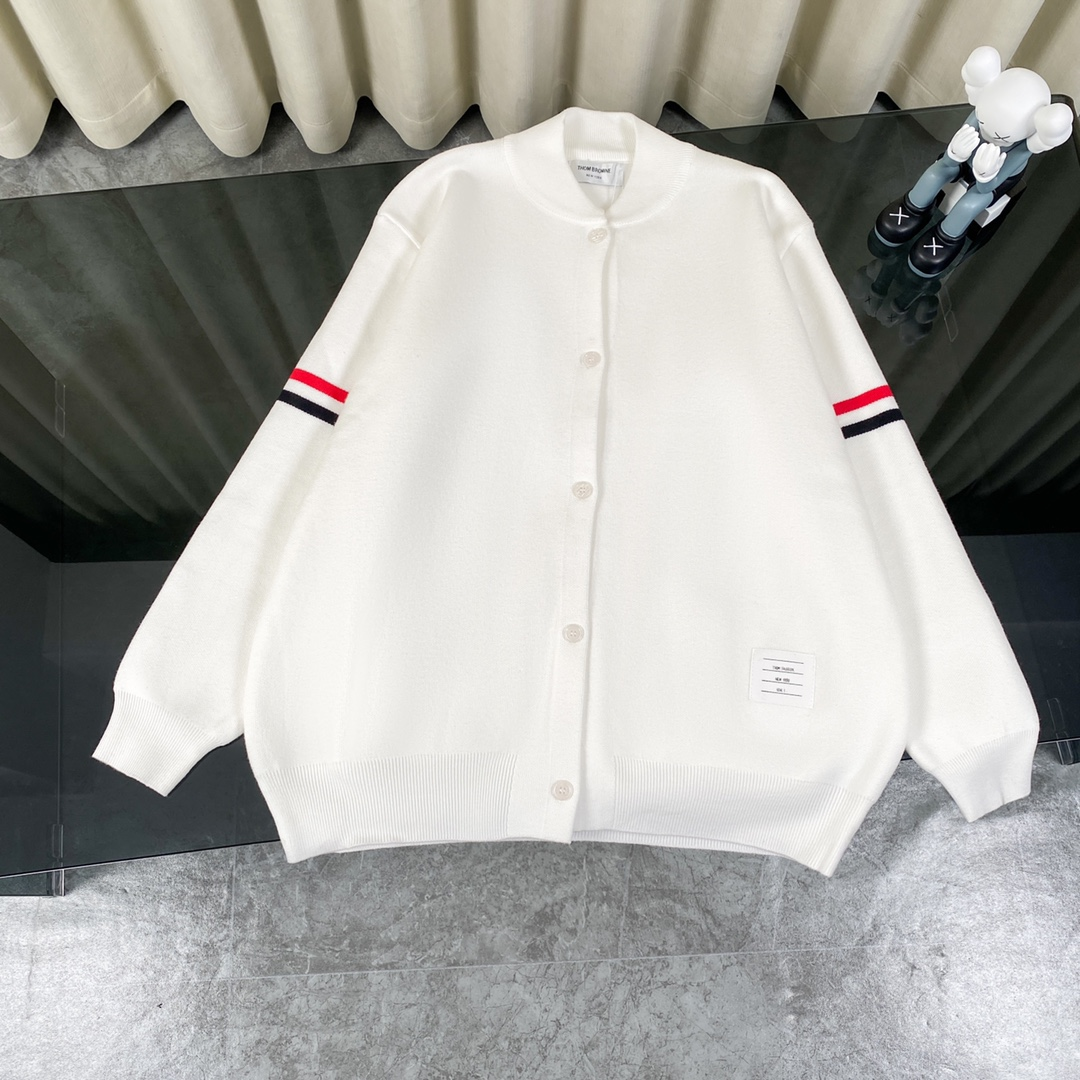 【ThomBrowne   公式旗艦店】トムブラウン  セーター   ご好評に付き再入荷！241230