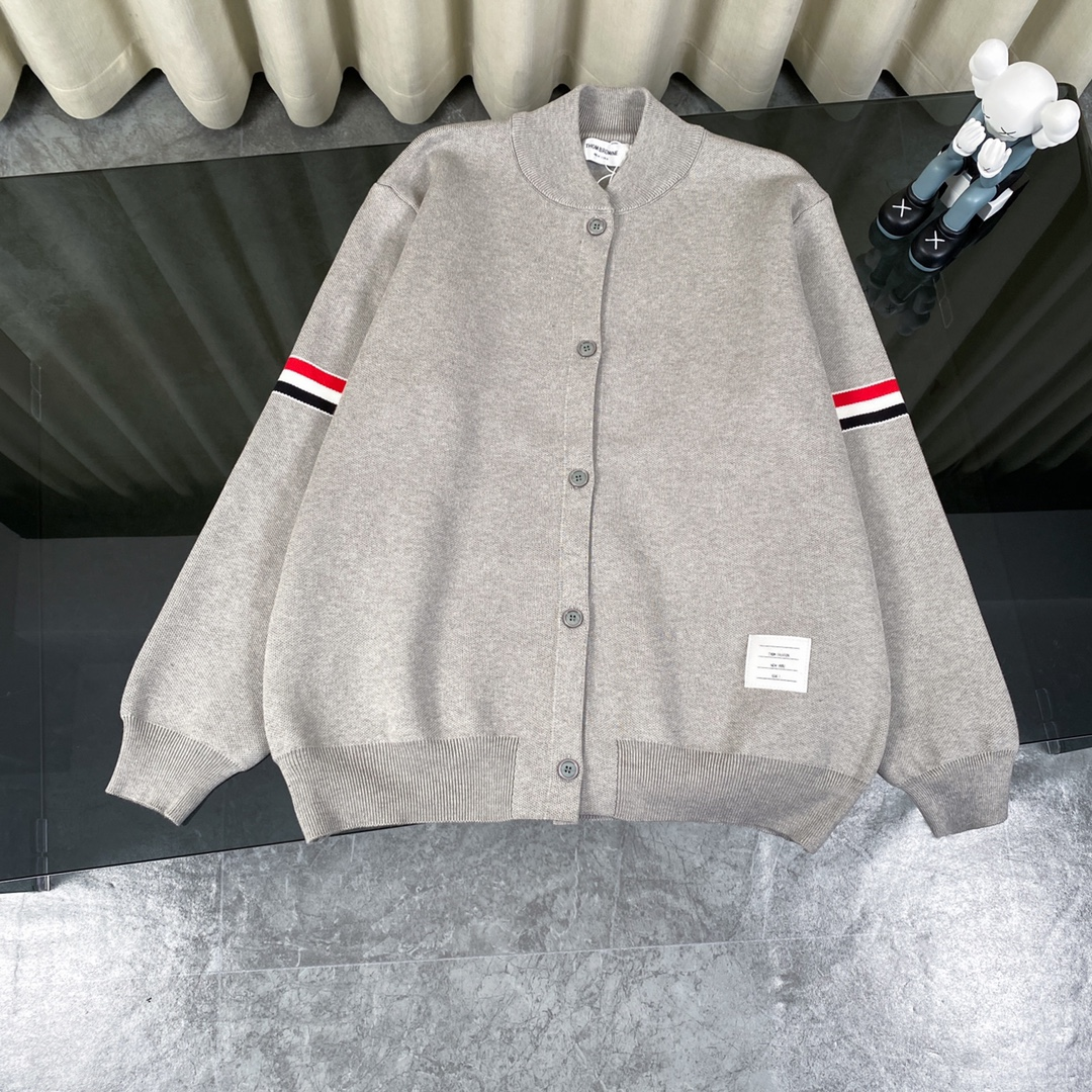 【ThomBrowne   公式旗艦店】トムブラウン  セーター   ご好評に付き再入荷！241230