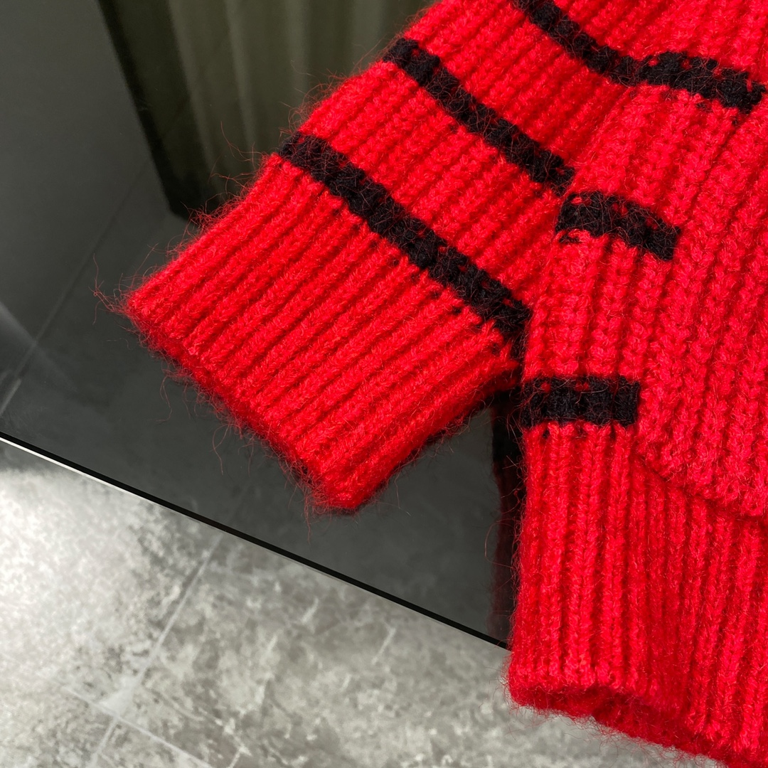 【ThomBrowne   公式旗艦店】トムブラウン  セーター   ご好評に付き再入荷！241230