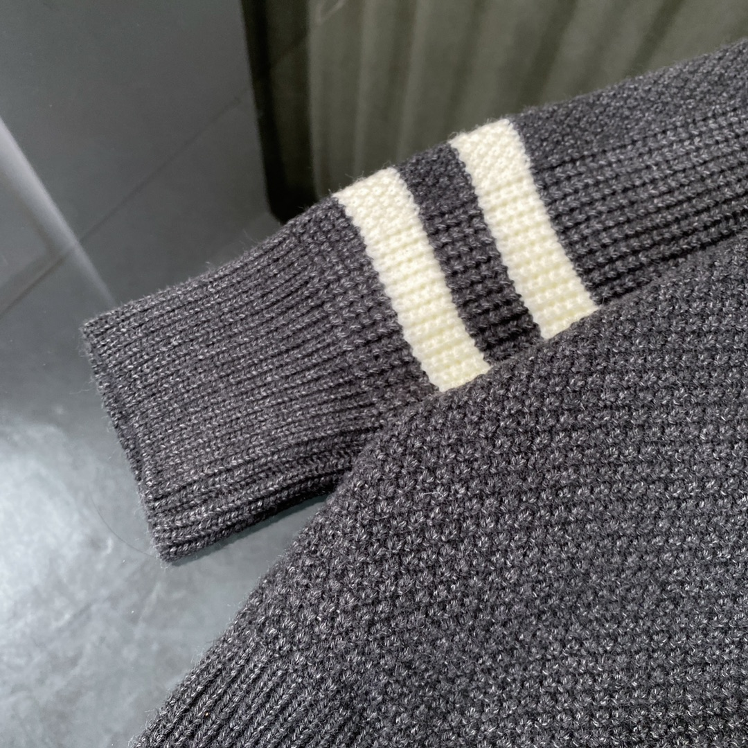 【ThomBrowne   公式旗艦店】トムブラウン セーター   ご好評に付き再入荷！241230