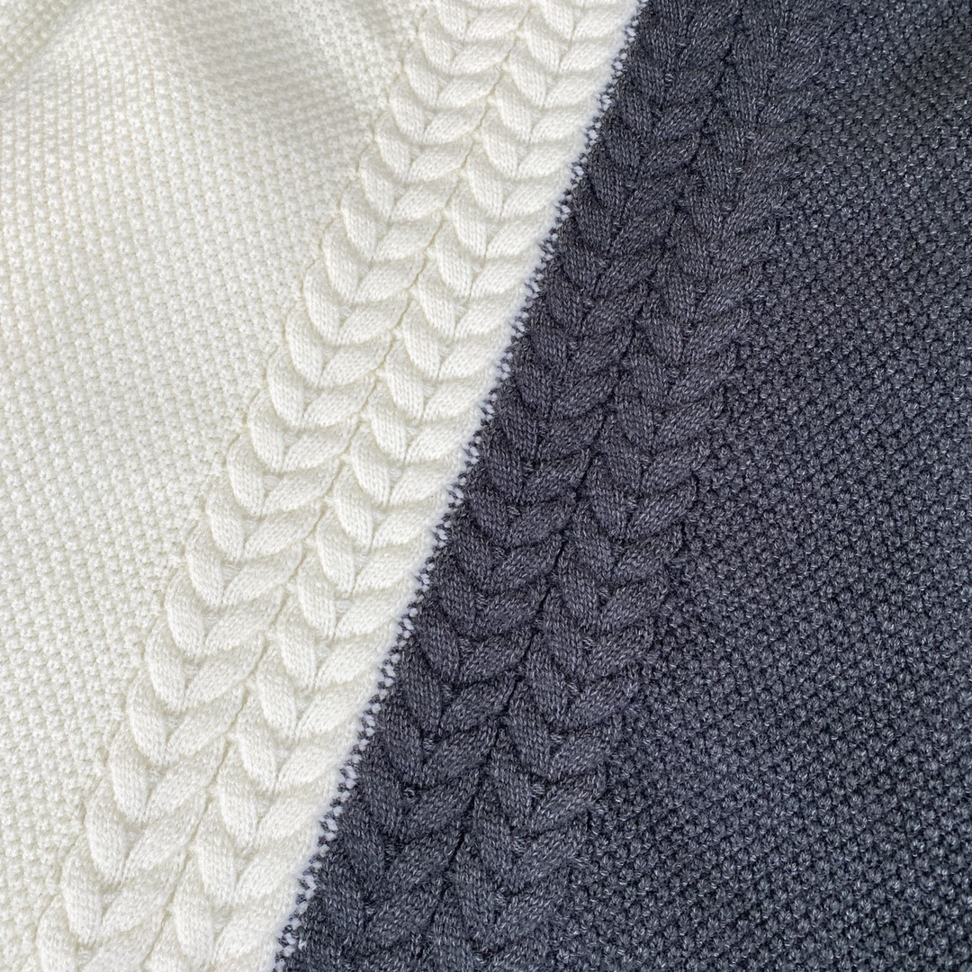 【ThomBrowne   公式旗艦店】トムブラウン セーター   ご好評に付き再入荷！241230