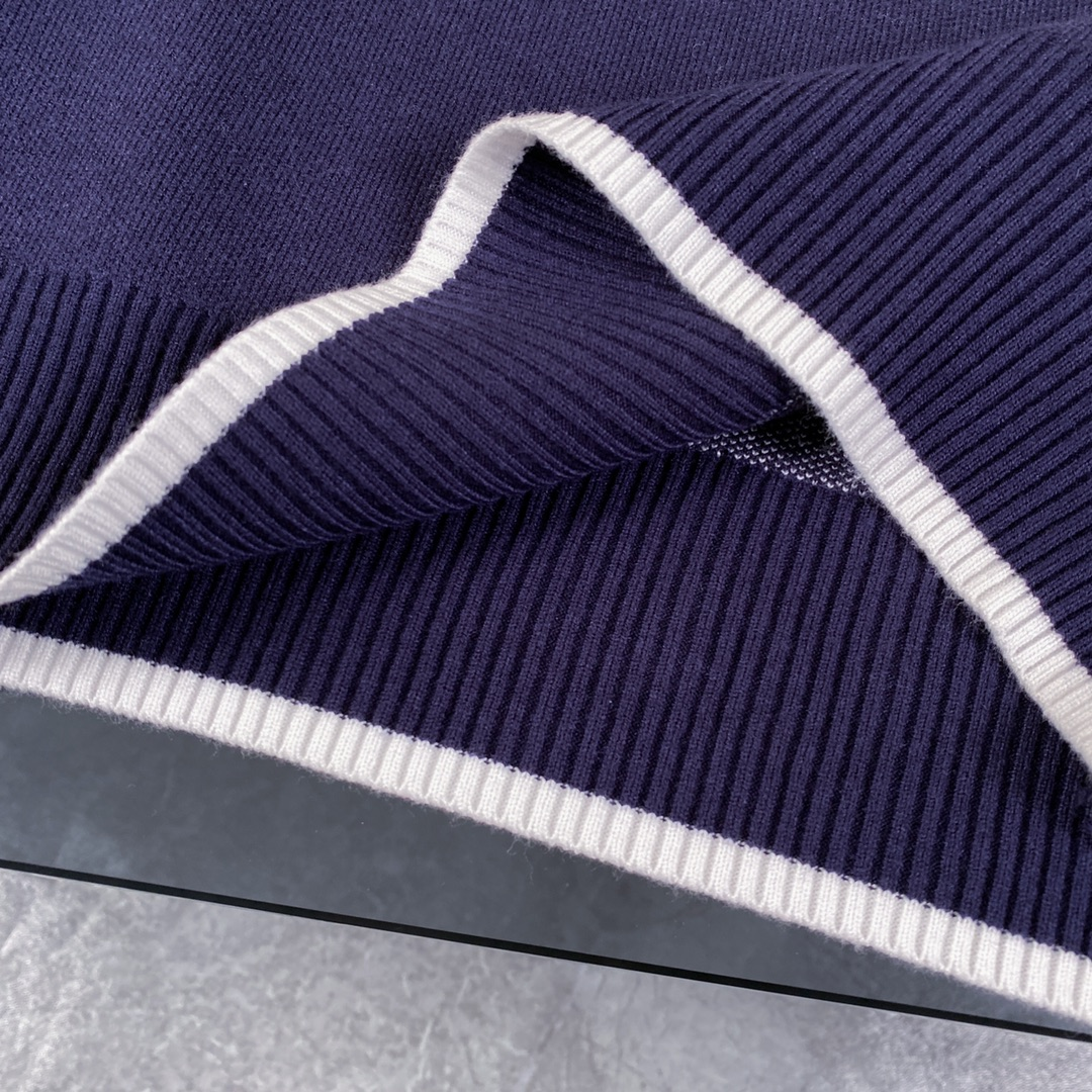 【ThomBrowne   公式旗艦店】トムブラウン セーター   ご好評に付き再入荷！241230