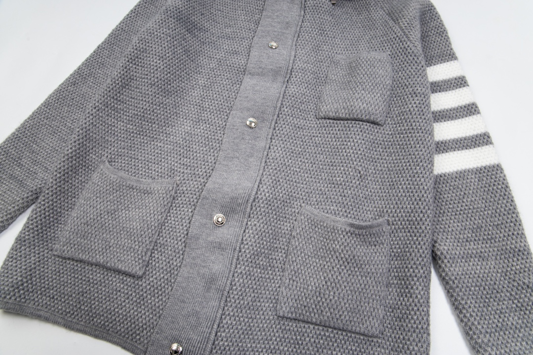 【ThomBrowne   公式旗艦店】トムブラウン セーター   ご好評に付き再入荷！241230