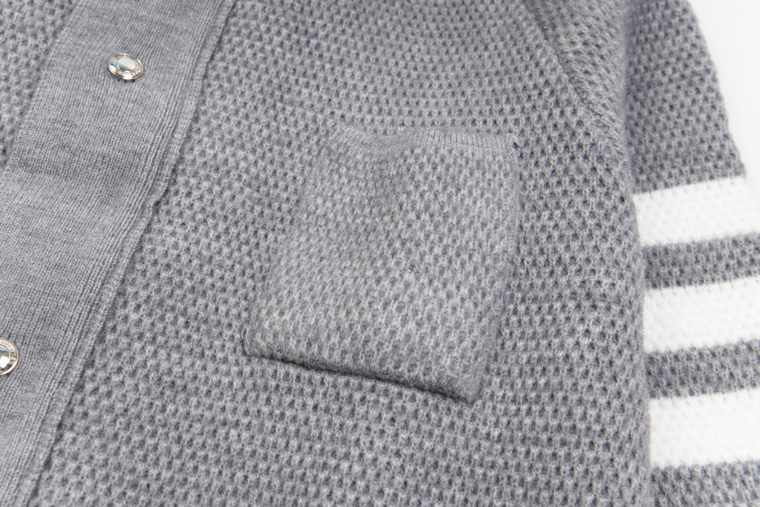 【ThomBrowne   公式旗艦店】トムブラウン セーター   ご好評に付き再入荷！241230