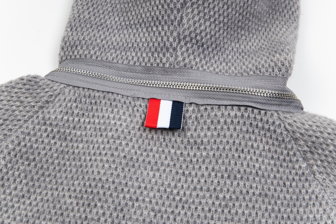 【ThomBrowne   公式旗艦店】トムブラウン セーター   ご好評に付き再入荷！241230