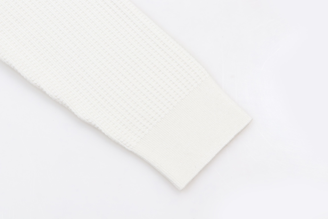 【BURBERRY 公式旗艦店】バーバリー  セーター好評に付き再入荷！241231