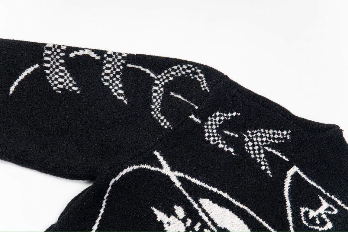 【BURBERRY 公式旗艦店】バーバリー  セーター好評に付き再入荷！241231