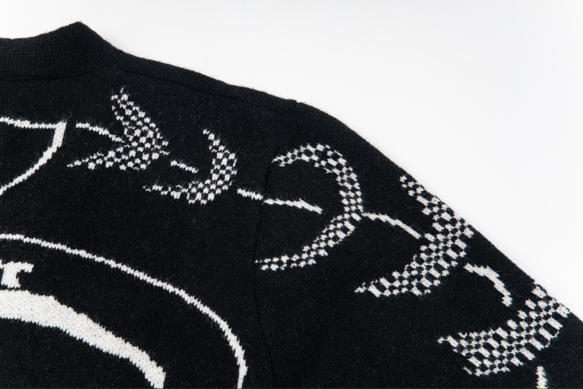 【BURBERRY 公式旗艦店】バーバリー  セーター好評に付き再入荷！241231