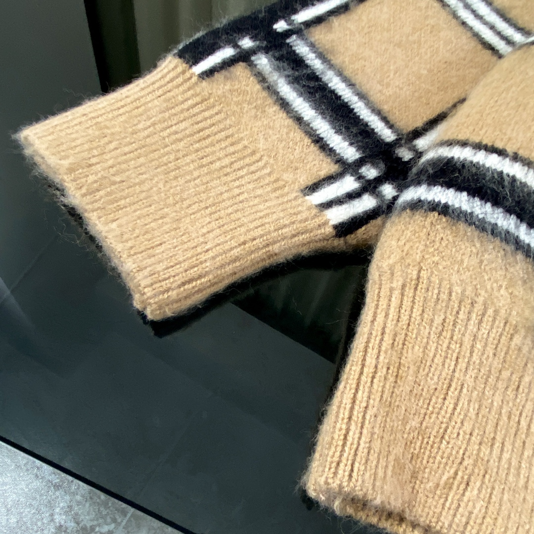【BURBERRY 公式旗艦店】バーバリー  セーター好評に付き再入荷！241231