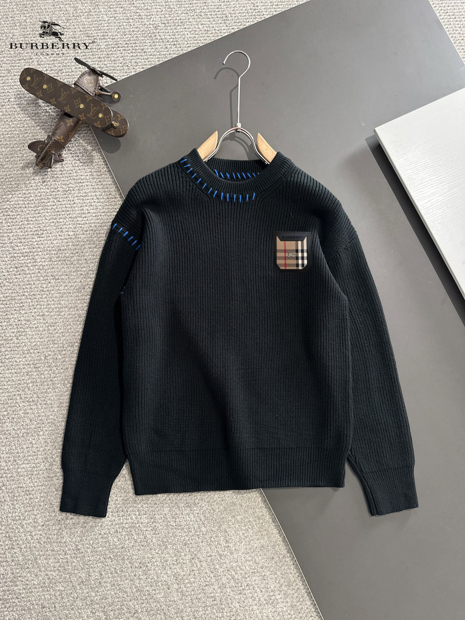 【BURBERRY 公式旗艦店】バーバリー セーター好評に付き再入荷！241231