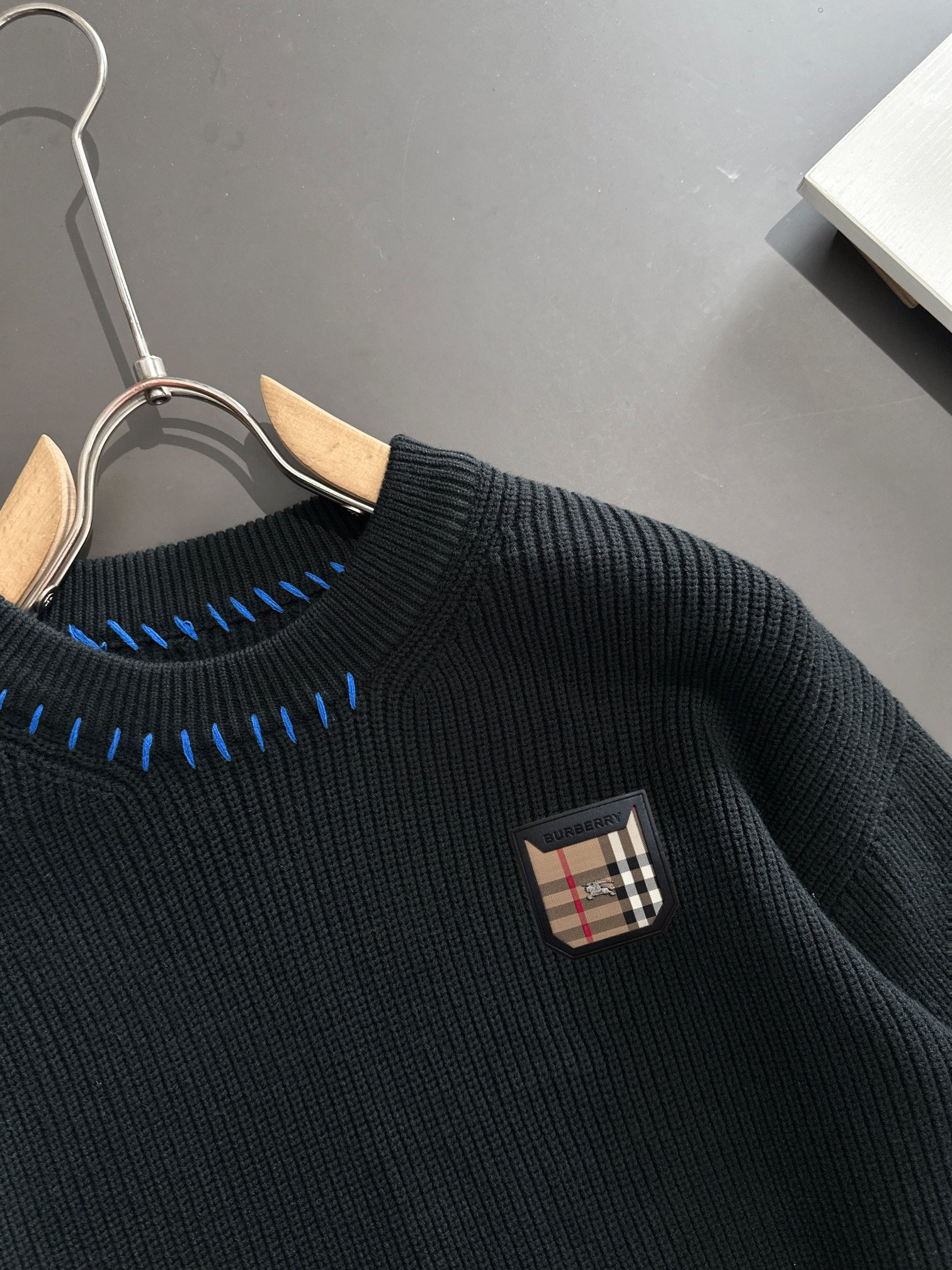 【BURBERRY 公式旗艦店】バーバリー セーター好評に付き再入荷！241231